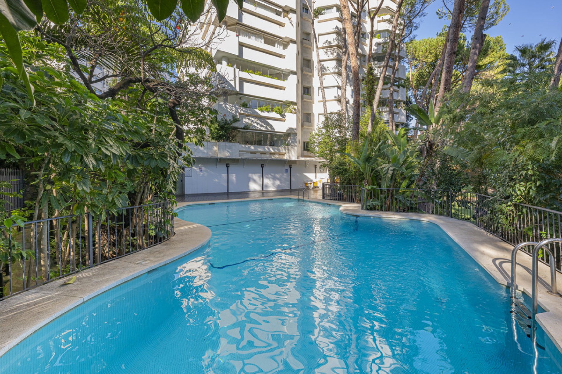 Resale - Apartment - Middle Floor Apartment - Marbella - The Golden Mile