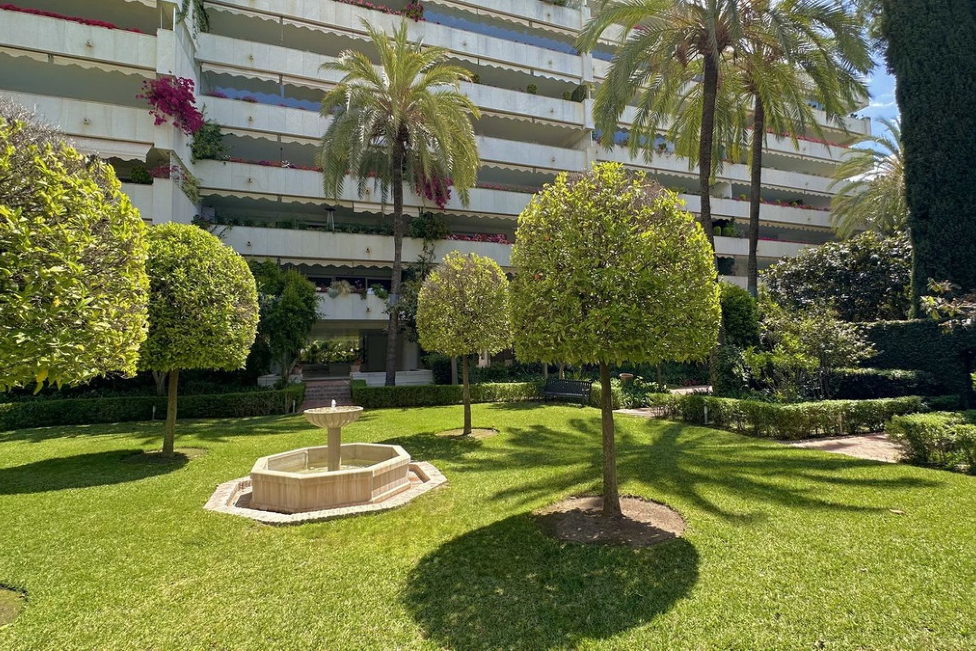 Resale - Apartment - Middle Floor Apartment - Marbella - The Golden Mile