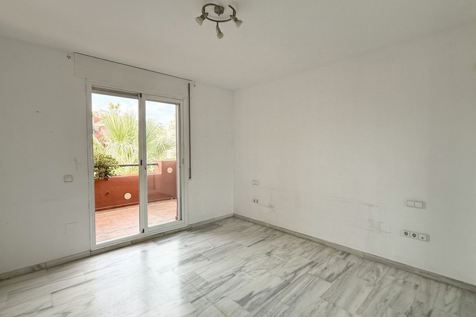 Resale - Apartment - Middle Floor Apartment - Marbella - The Golden Mile