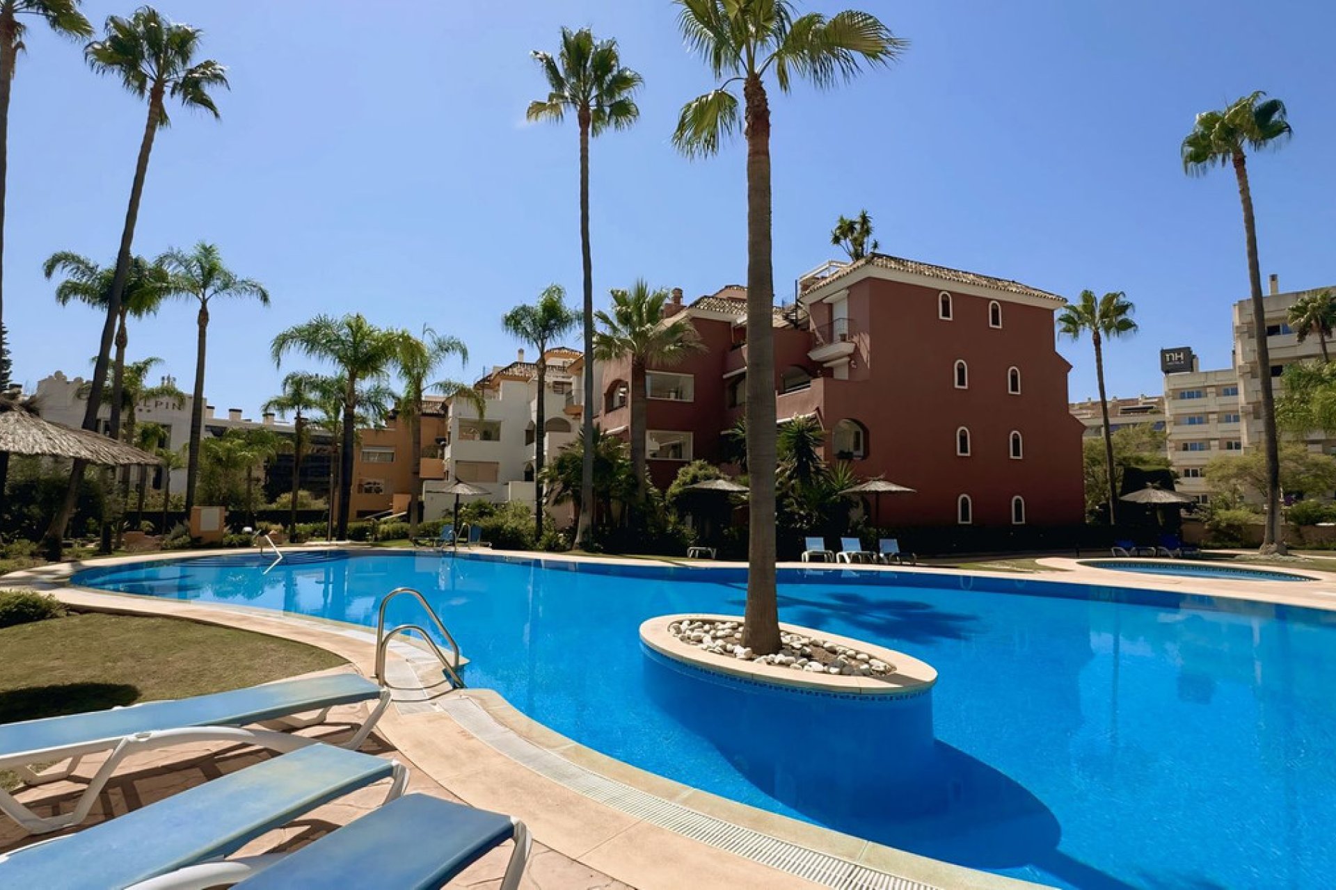 Resale - Apartment - Middle Floor Apartment - Marbella - The Golden Mile