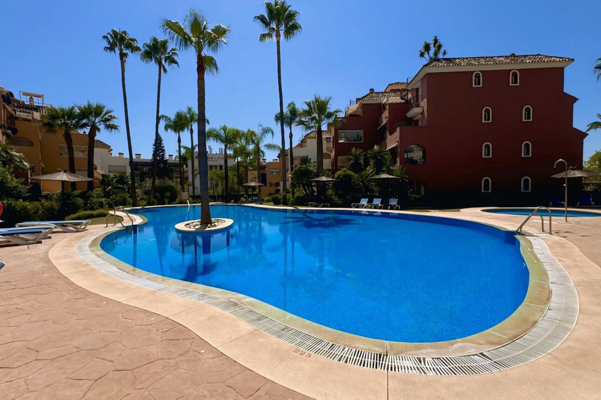 Resale - Apartment - Middle Floor Apartment - Marbella - The Golden Mile