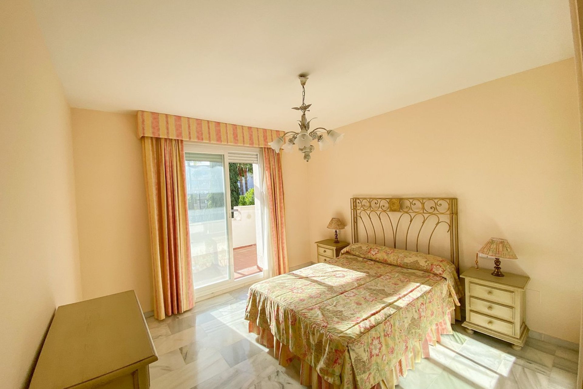 Resale - Apartment - Middle Floor Apartment - Marbella - The Golden Mile