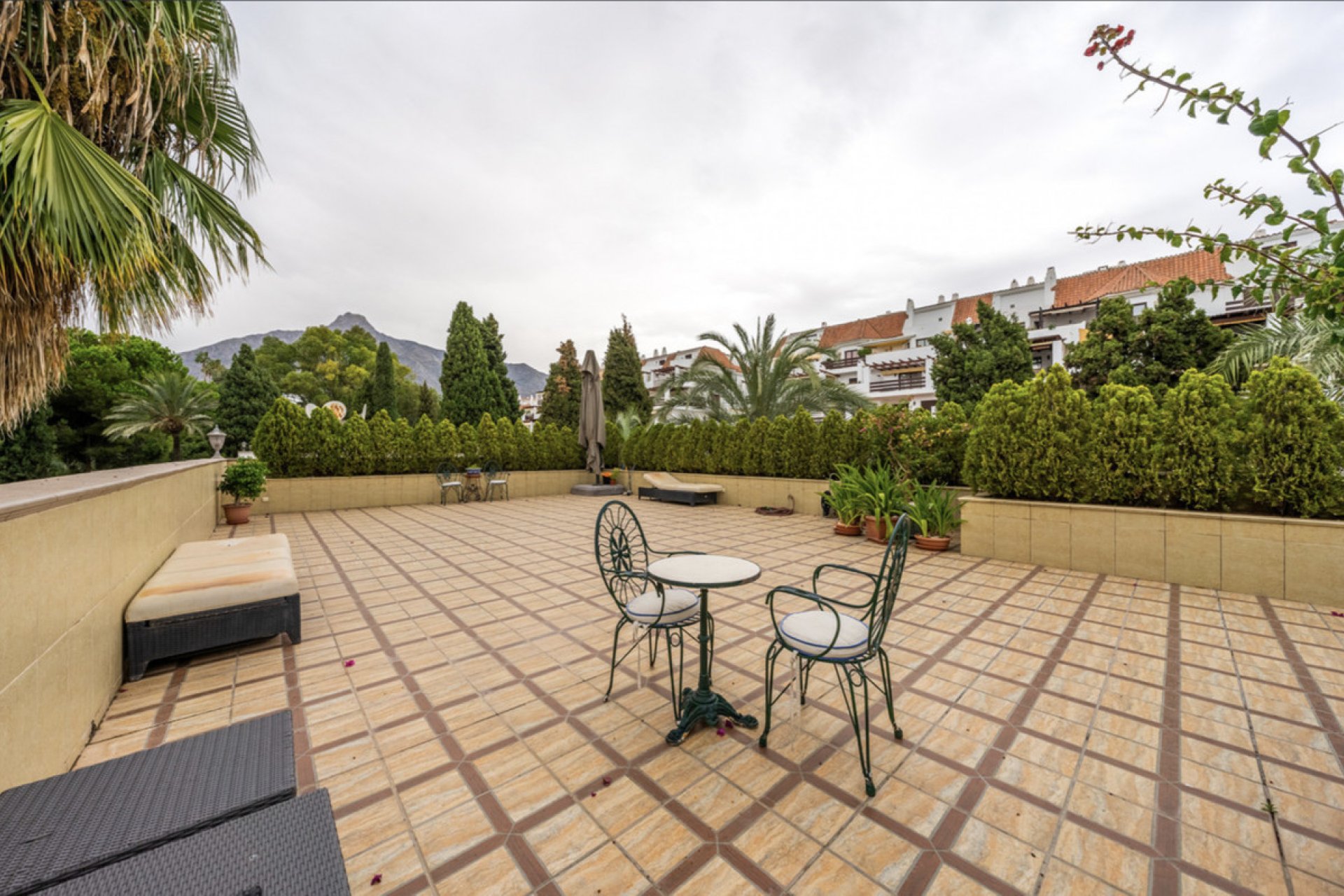 Resale - Apartment - Middle Floor Apartment - Marbella - The Golden Mile