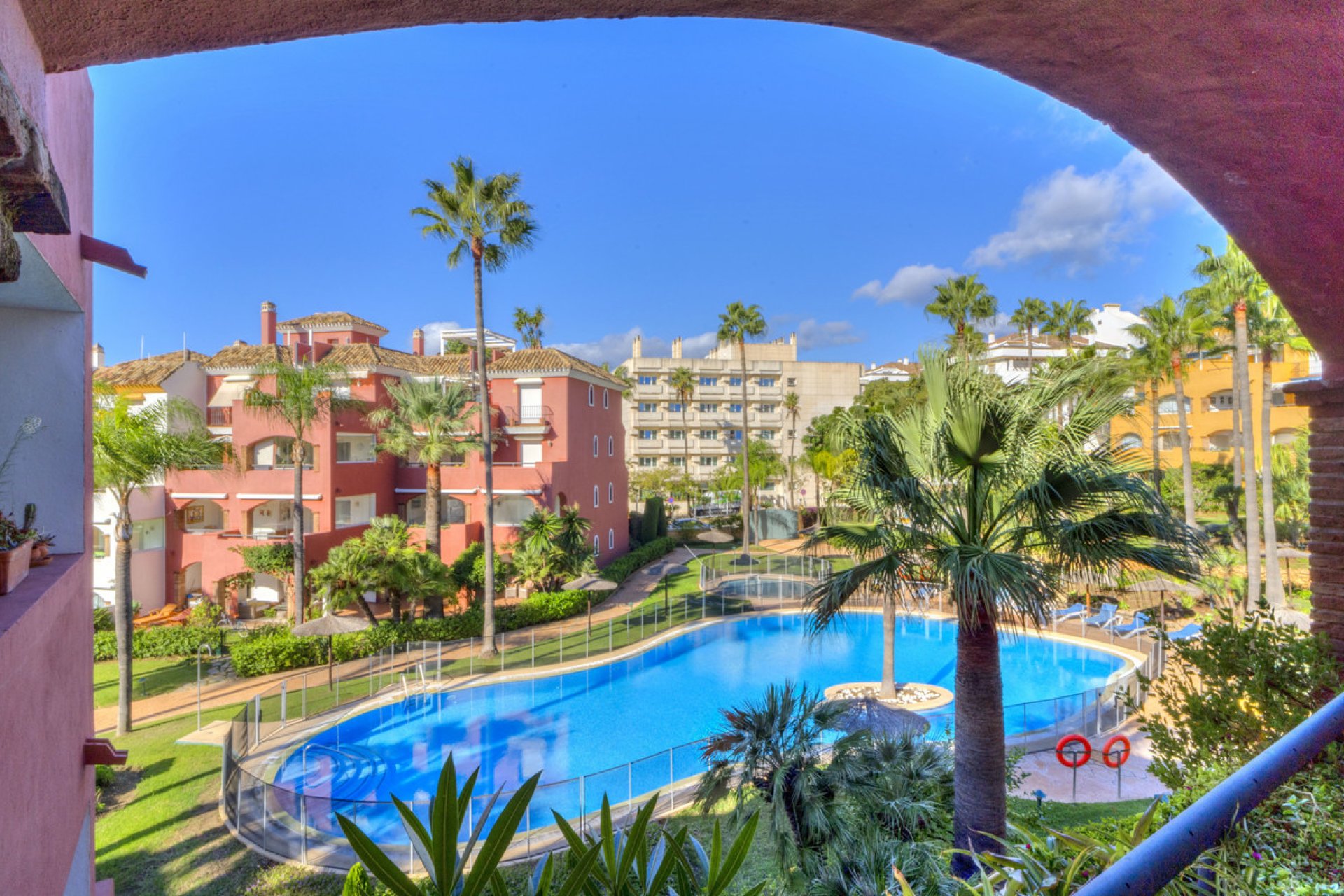 Resale - Apartment - Middle Floor Apartment - Marbella - The Golden Mile