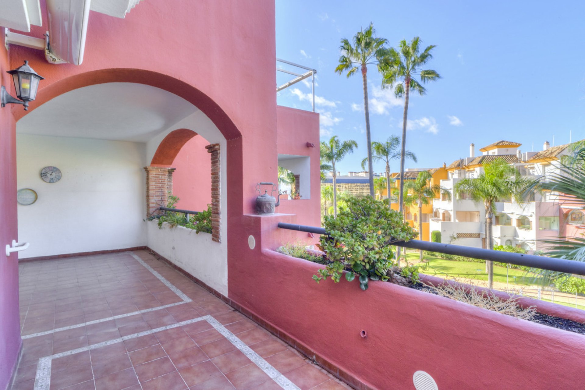 Resale - Apartment - Middle Floor Apartment - Marbella - The Golden Mile