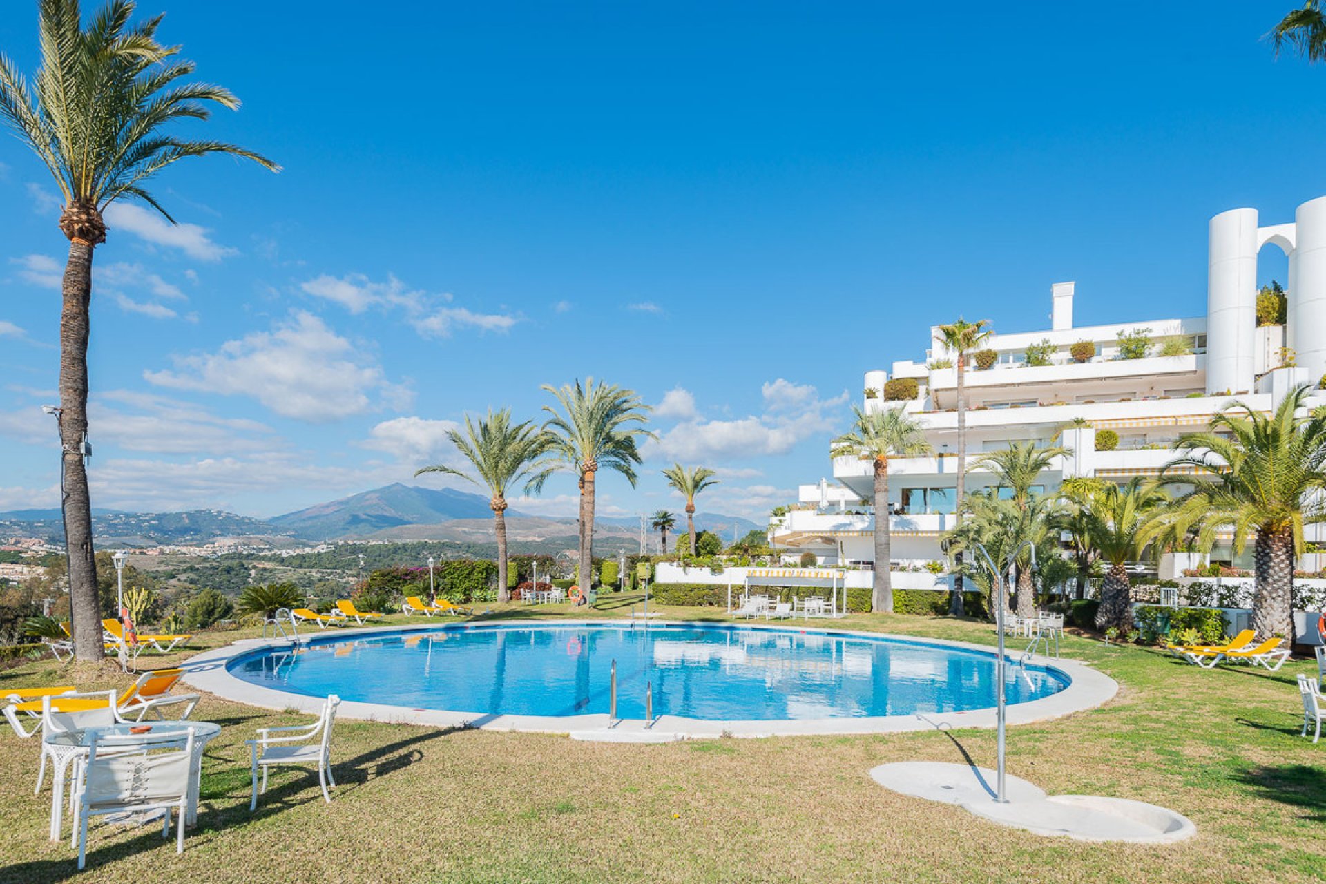 Resale - Apartment - Middle Floor Apartment - Marbella - The Golden Mile