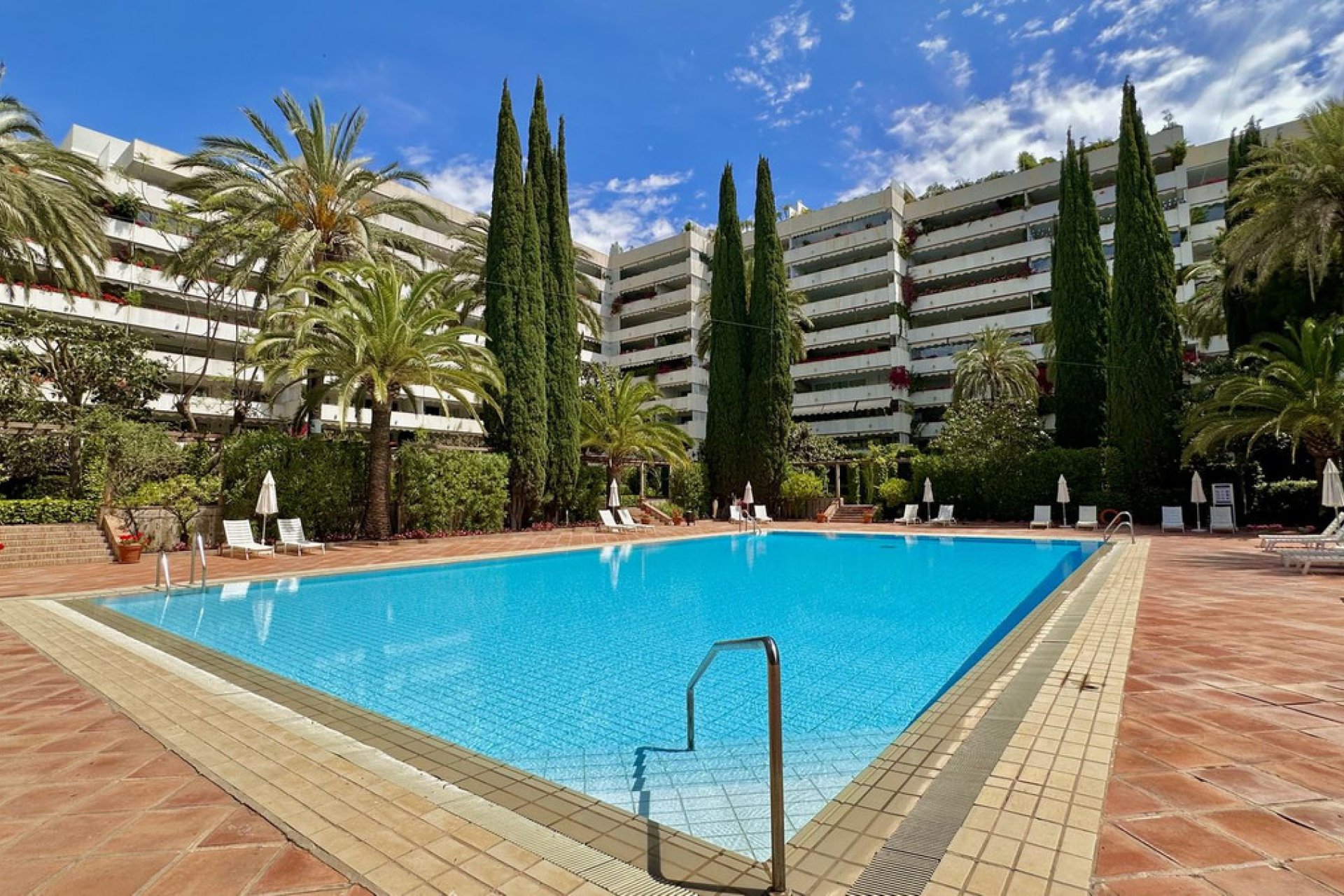 Resale - Apartment - Middle Floor Apartment - Marbella - The Golden Mile