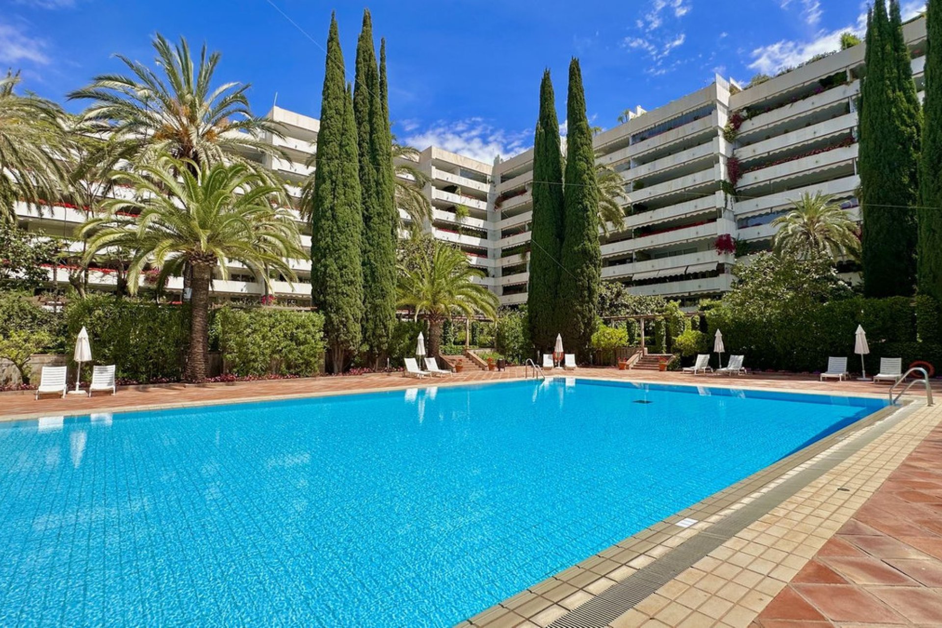 Resale - Apartment - Middle Floor Apartment - Marbella - The Golden Mile