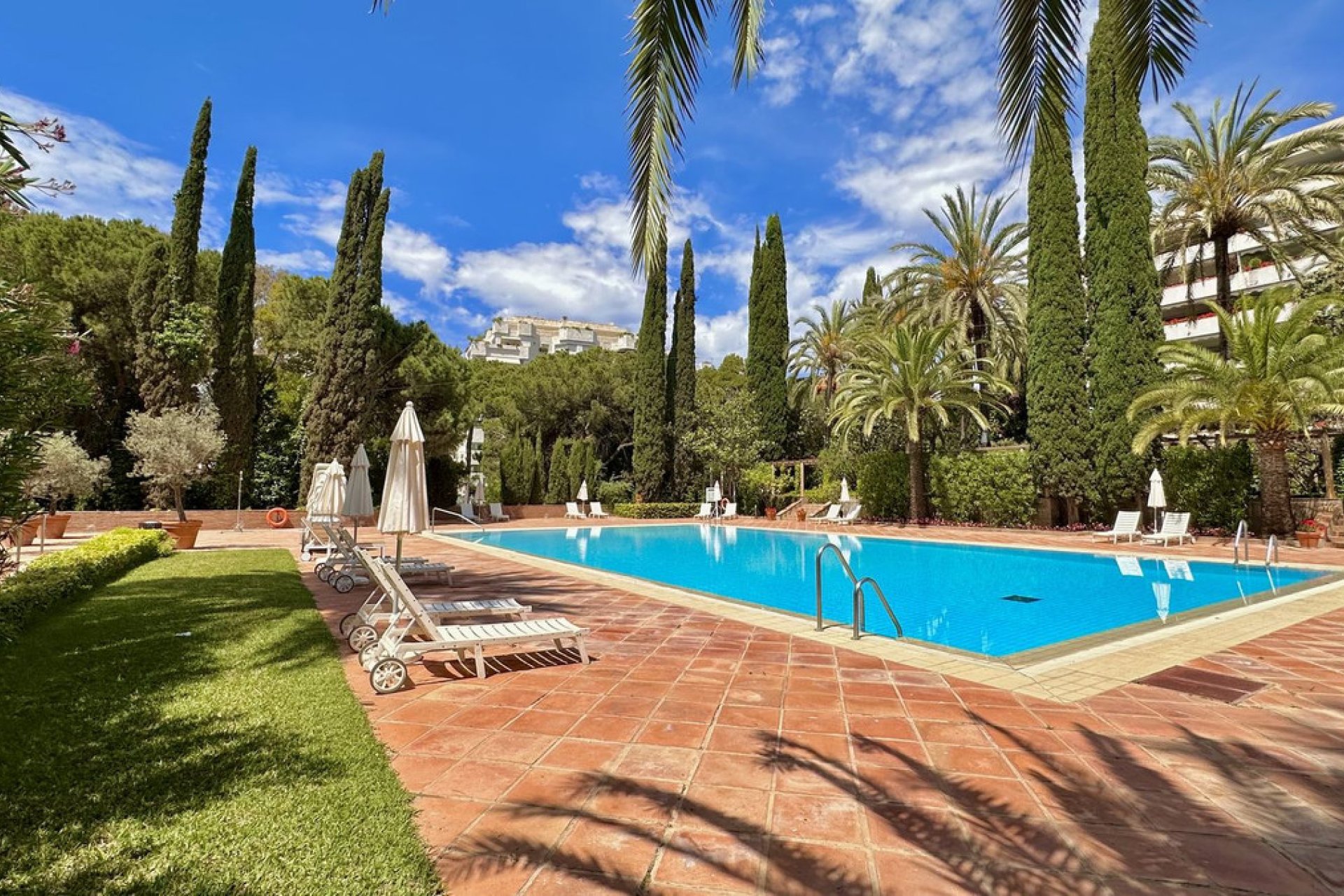 Resale - Apartment - Middle Floor Apartment - Marbella - The Golden Mile