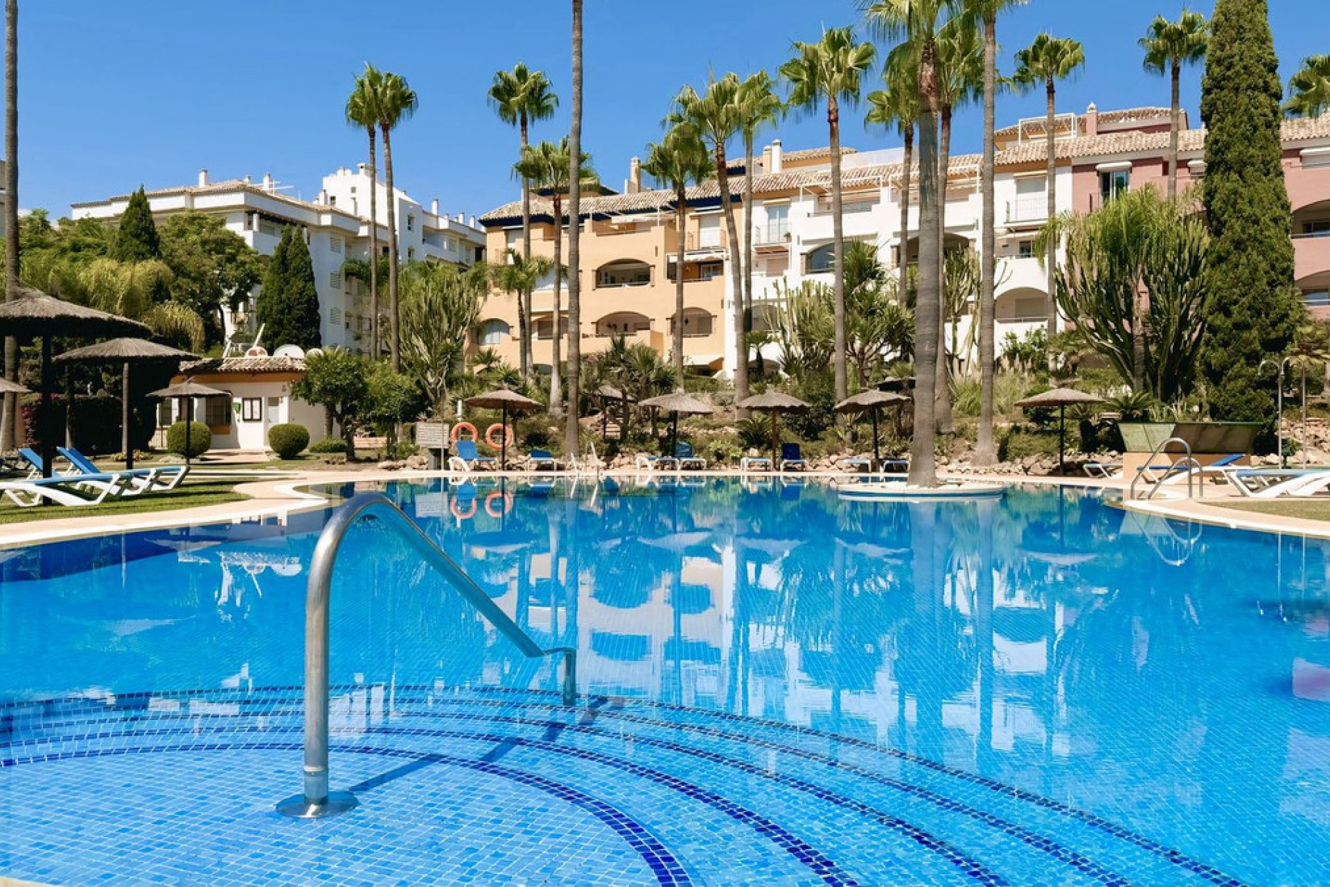 Resale - Apartment - Middle Floor Apartment - Marbella - The Golden Mile