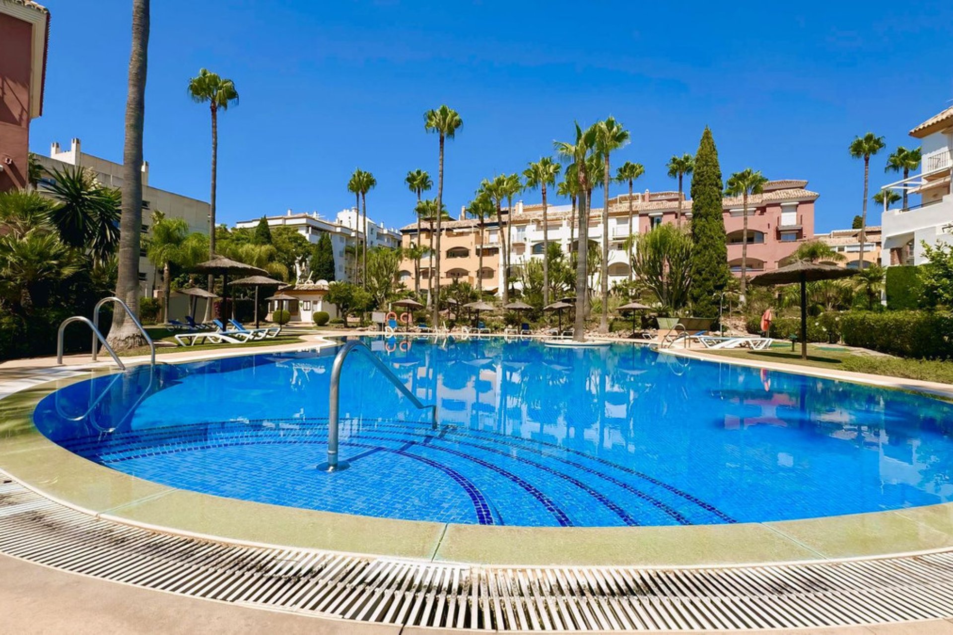 Resale - Apartment - Middle Floor Apartment - Marbella - The Golden Mile