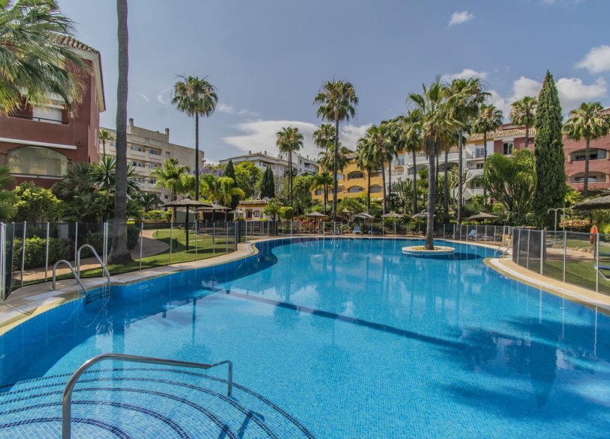 Resale - Apartment - Middle Floor Apartment - Marbella - The Golden Mile