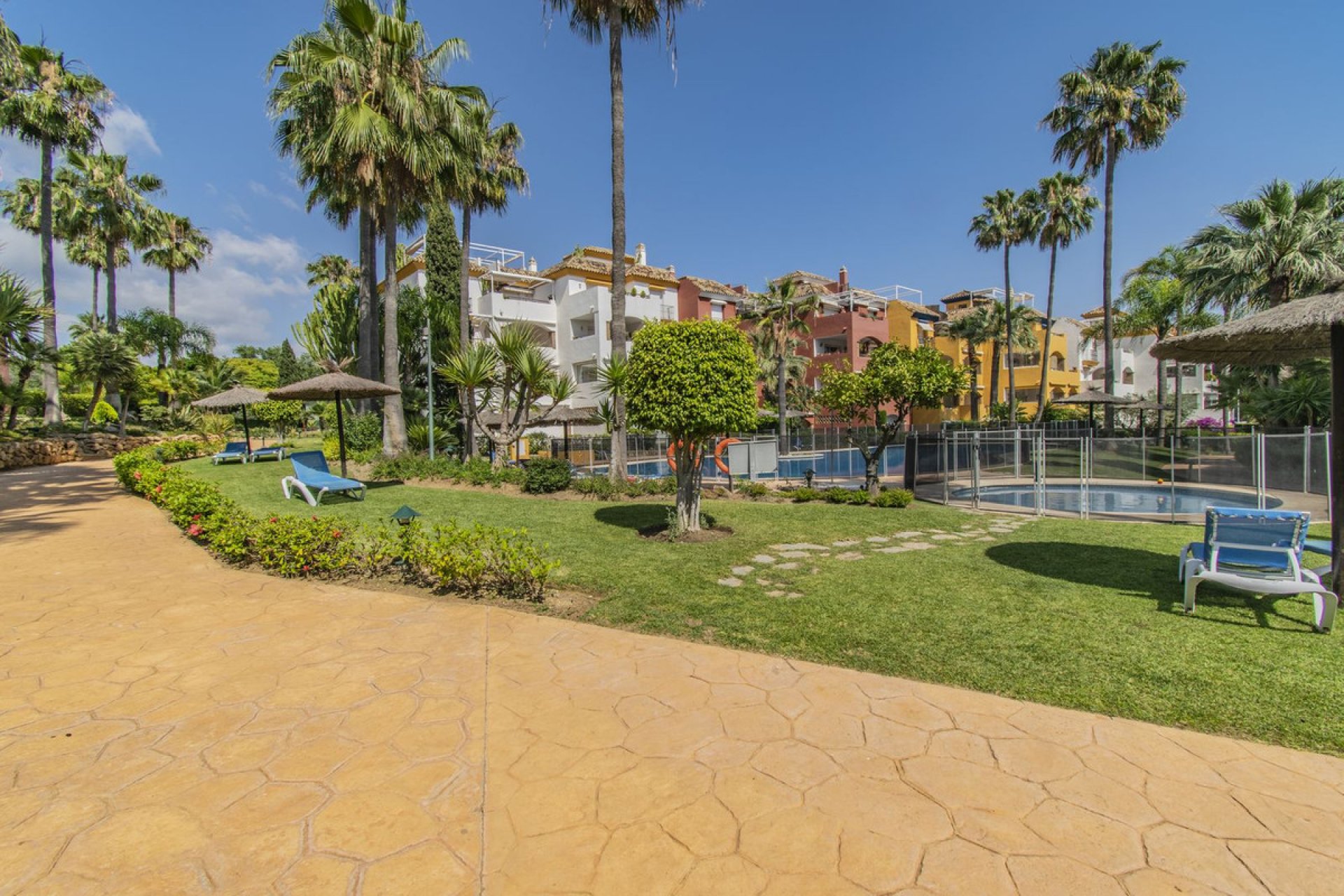 Resale - Apartment - Middle Floor Apartment - Marbella - The Golden Mile