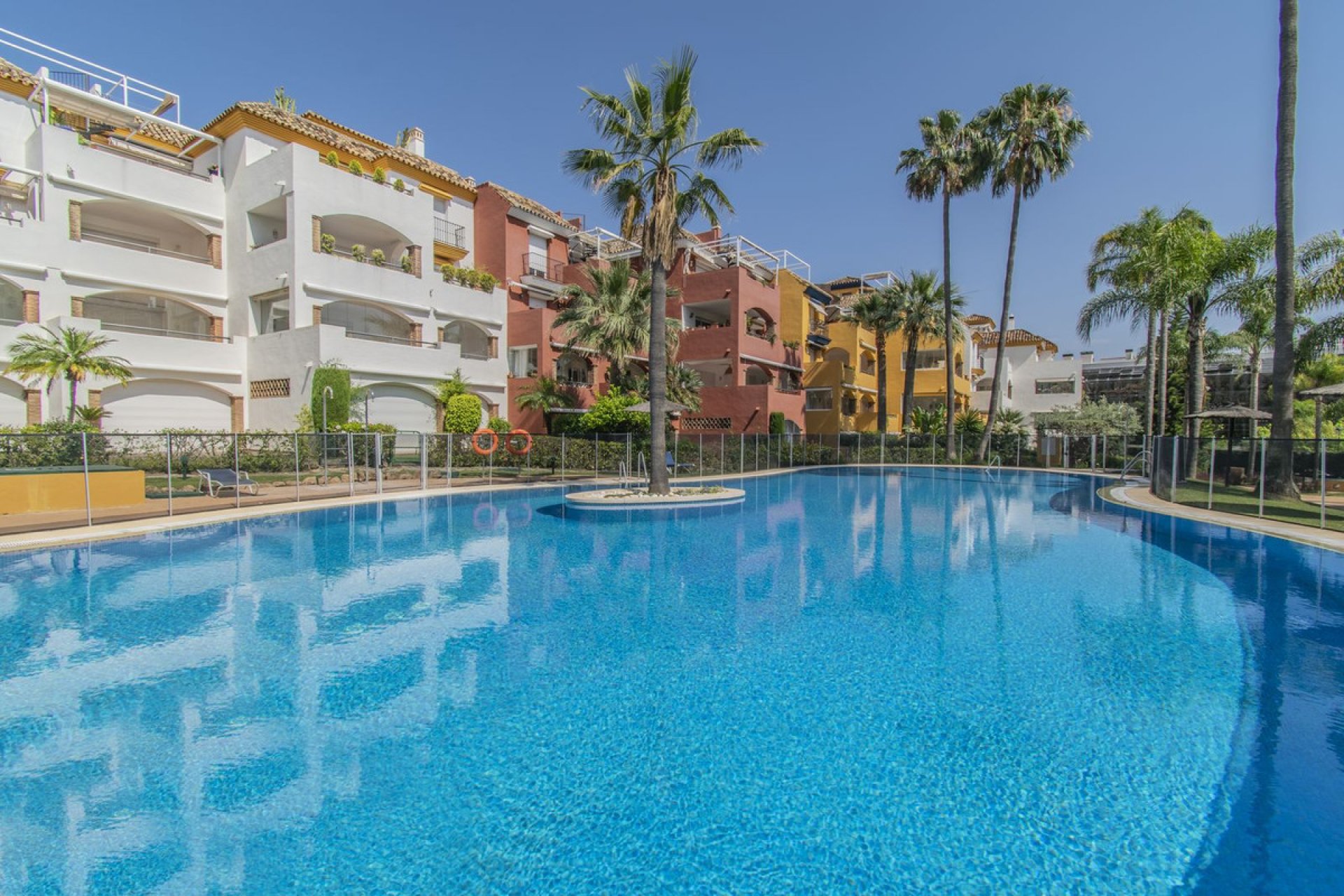 Resale - Apartment - Middle Floor Apartment - Marbella - The Golden Mile