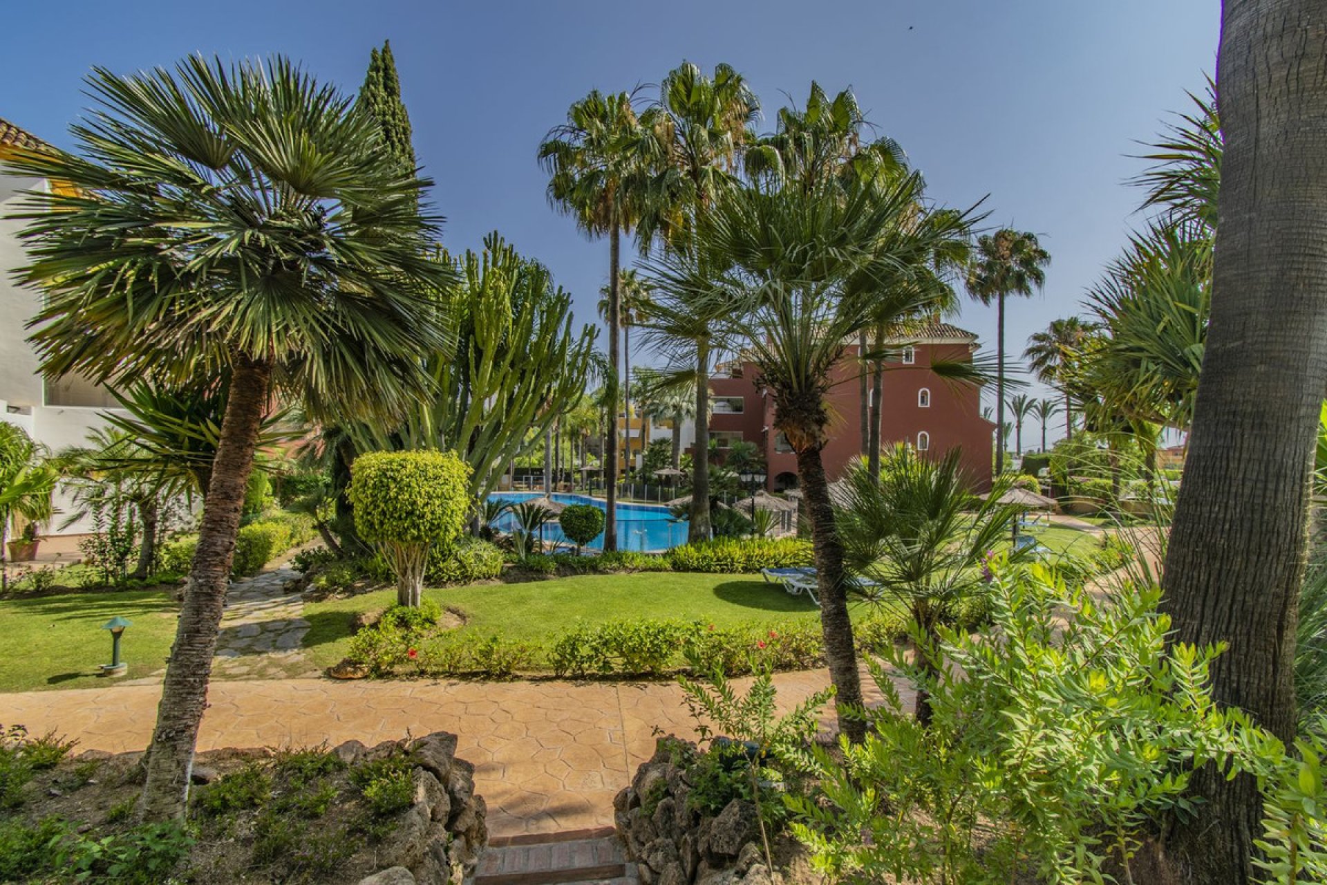 Resale - Apartment - Middle Floor Apartment - Marbella - The Golden Mile