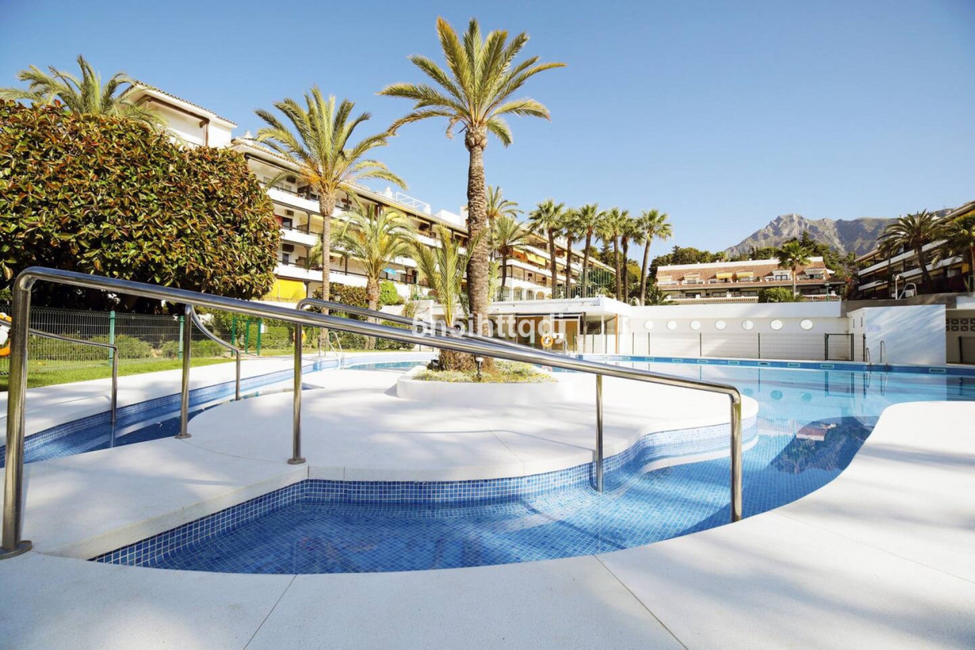 Resale - Apartment - Middle Floor Apartment - Marbella - The Golden Mile