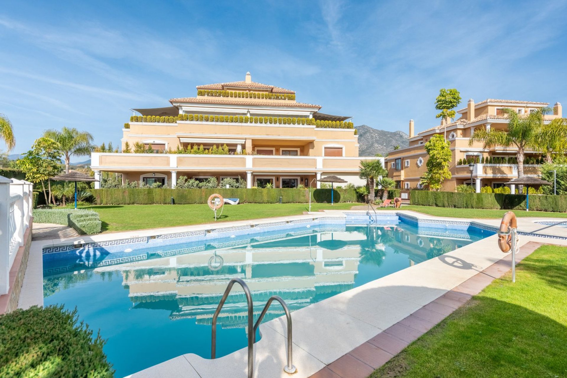 Resale - Apartment - Middle Floor Apartment - Marbella - The Golden Mile