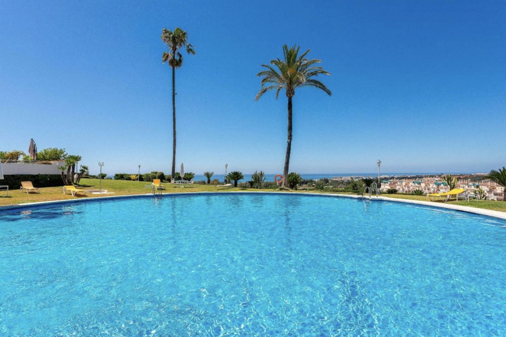 Resale - Apartment - Middle Floor Apartment - Marbella - The Golden Mile