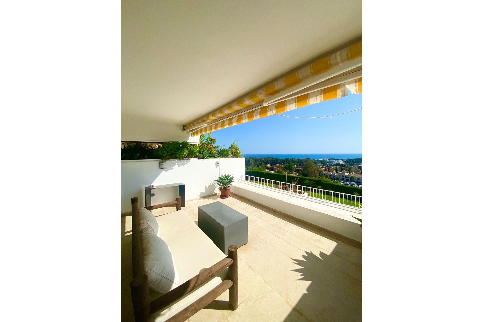 Resale - Apartment - Middle Floor Apartment - Marbella - The Golden Mile