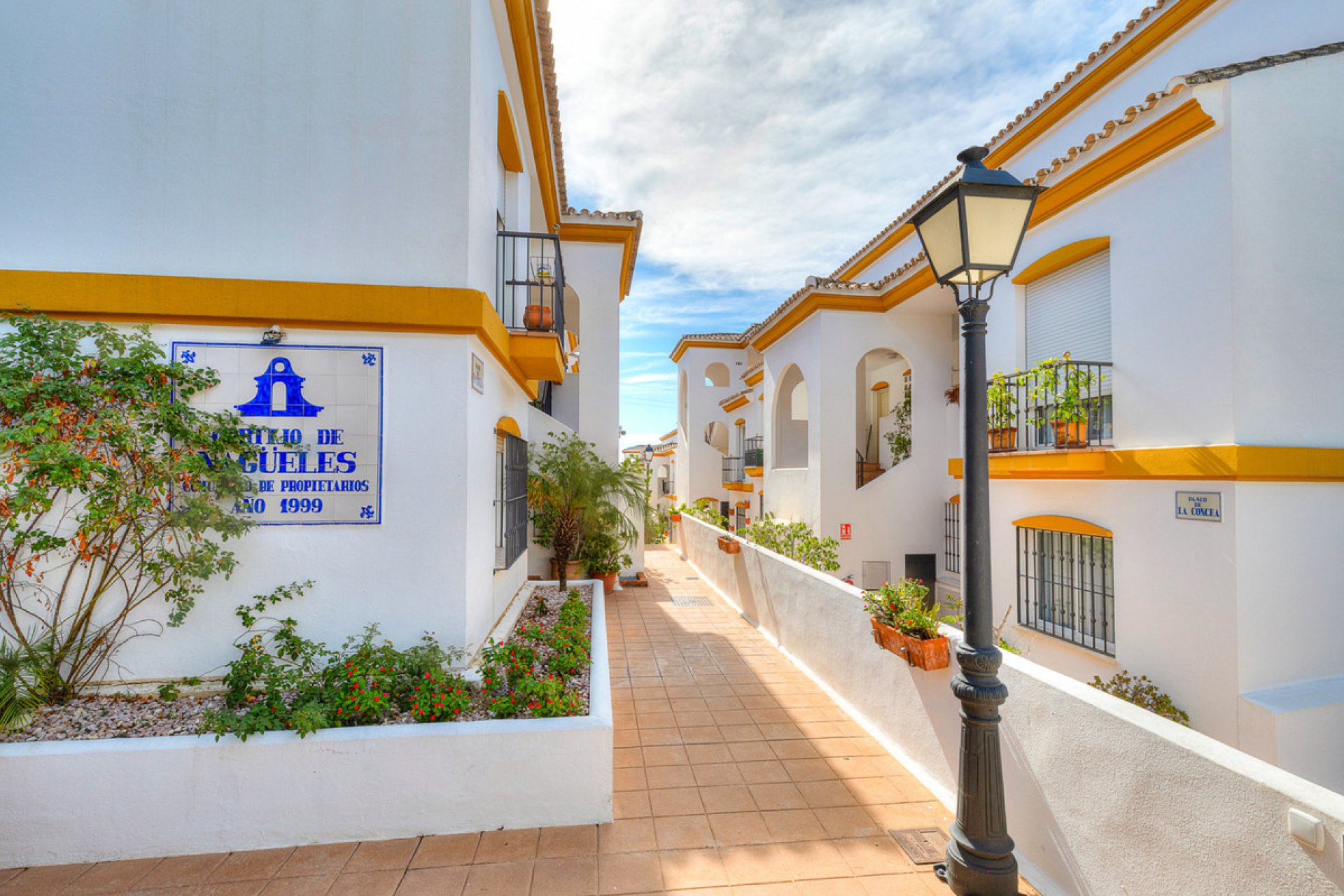 Resale - Apartment - Middle Floor Apartment - Marbella - The Golden Mile