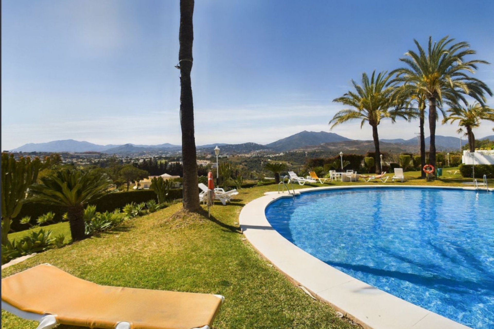 Resale - Apartment - Middle Floor Apartment - Marbella - The Golden Mile