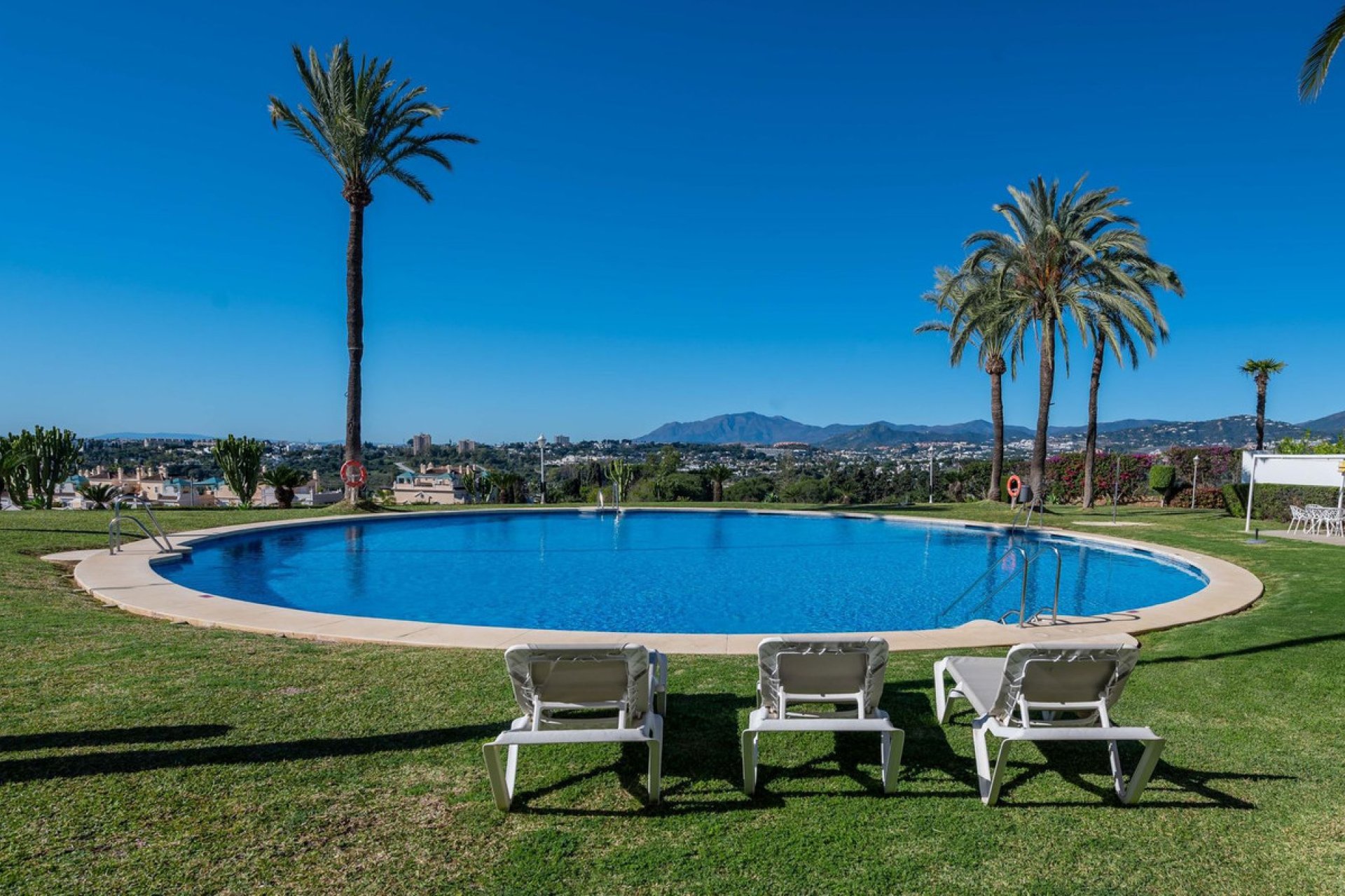 Resale - Apartment - Middle Floor Apartment - Marbella - The Golden Mile