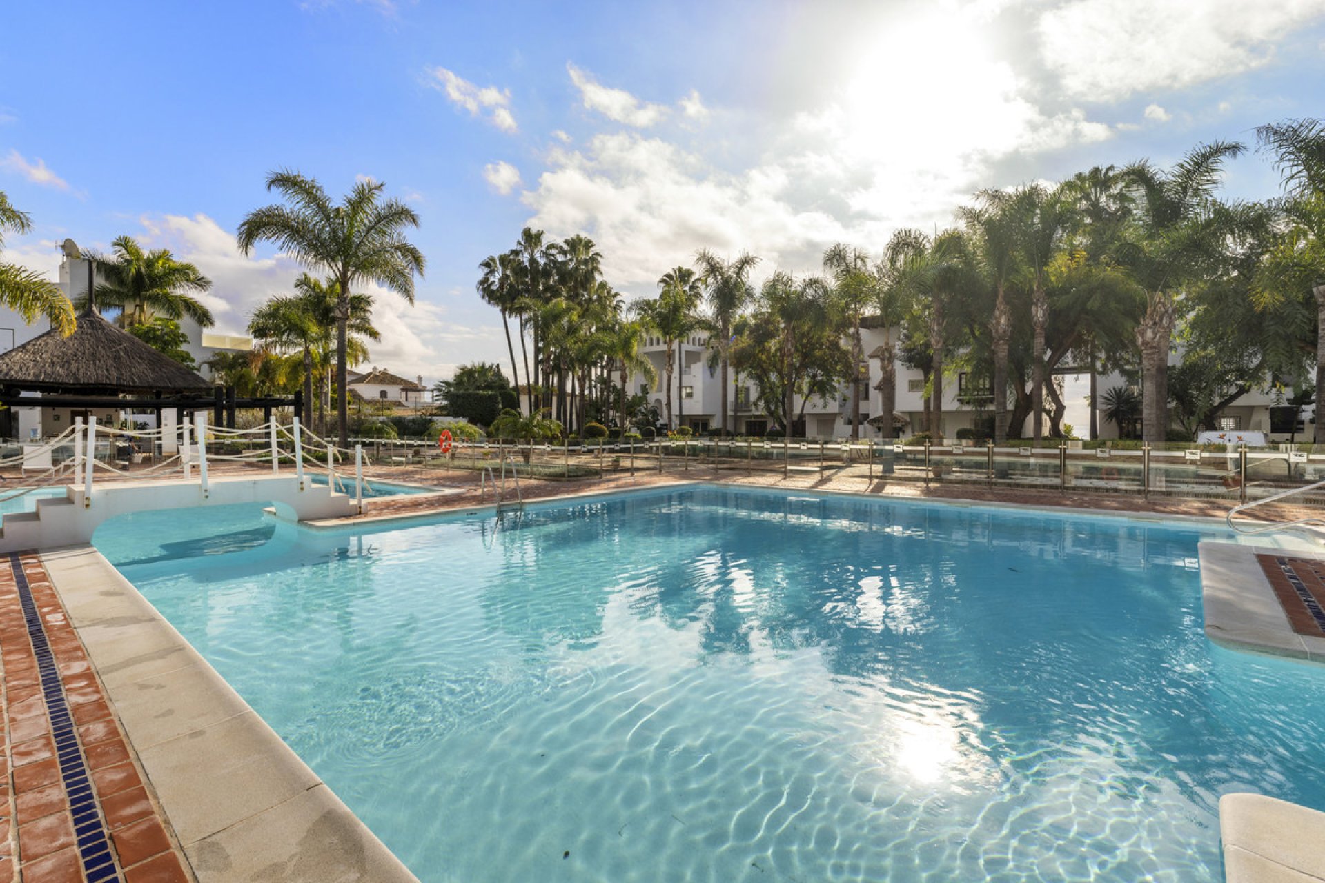 Resale - Apartment - Middle Floor Apartment - Marbella - The Golden Mile