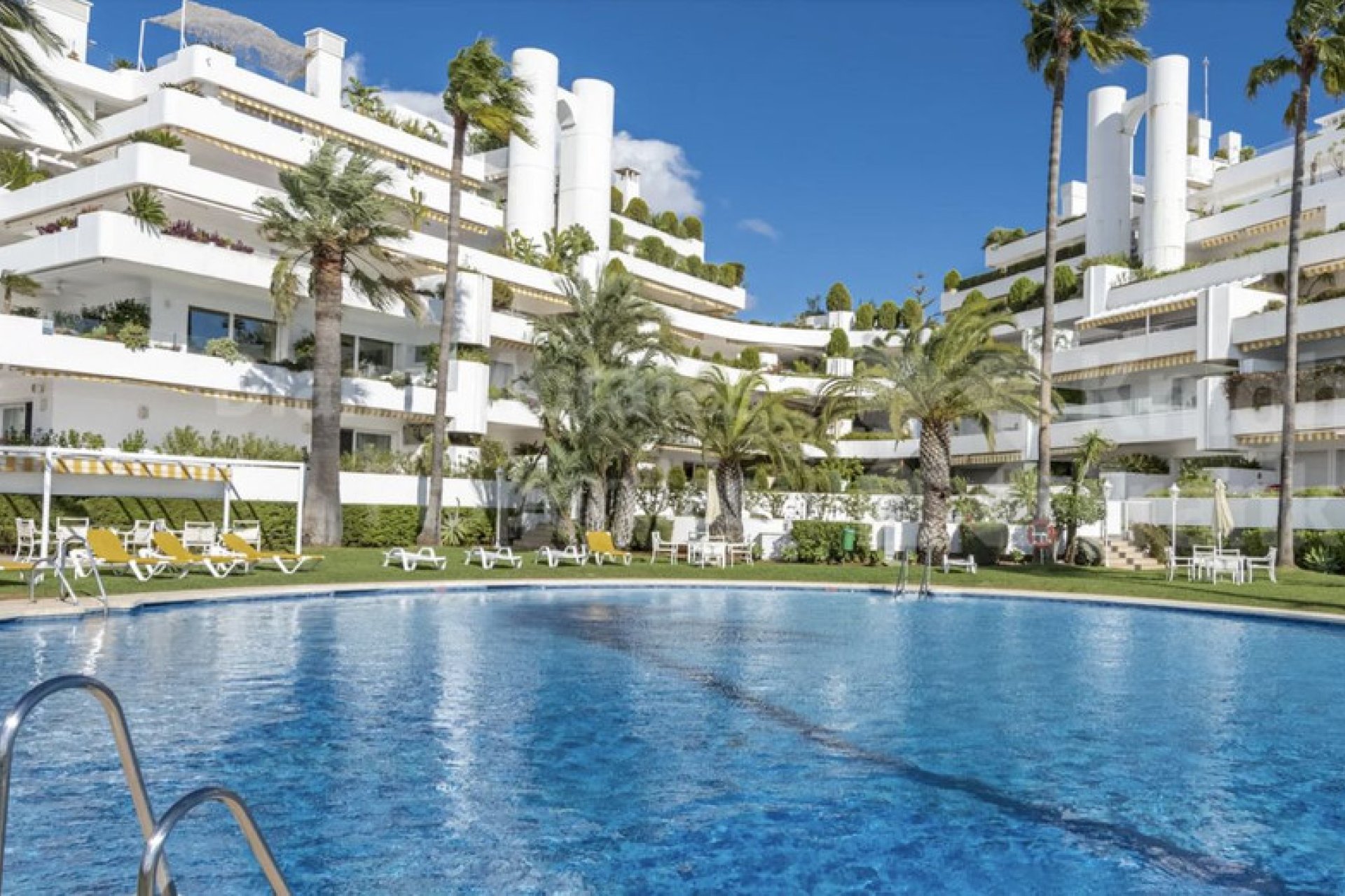 Resale - Apartment - Middle Floor Apartment - Marbella - The Golden Mile