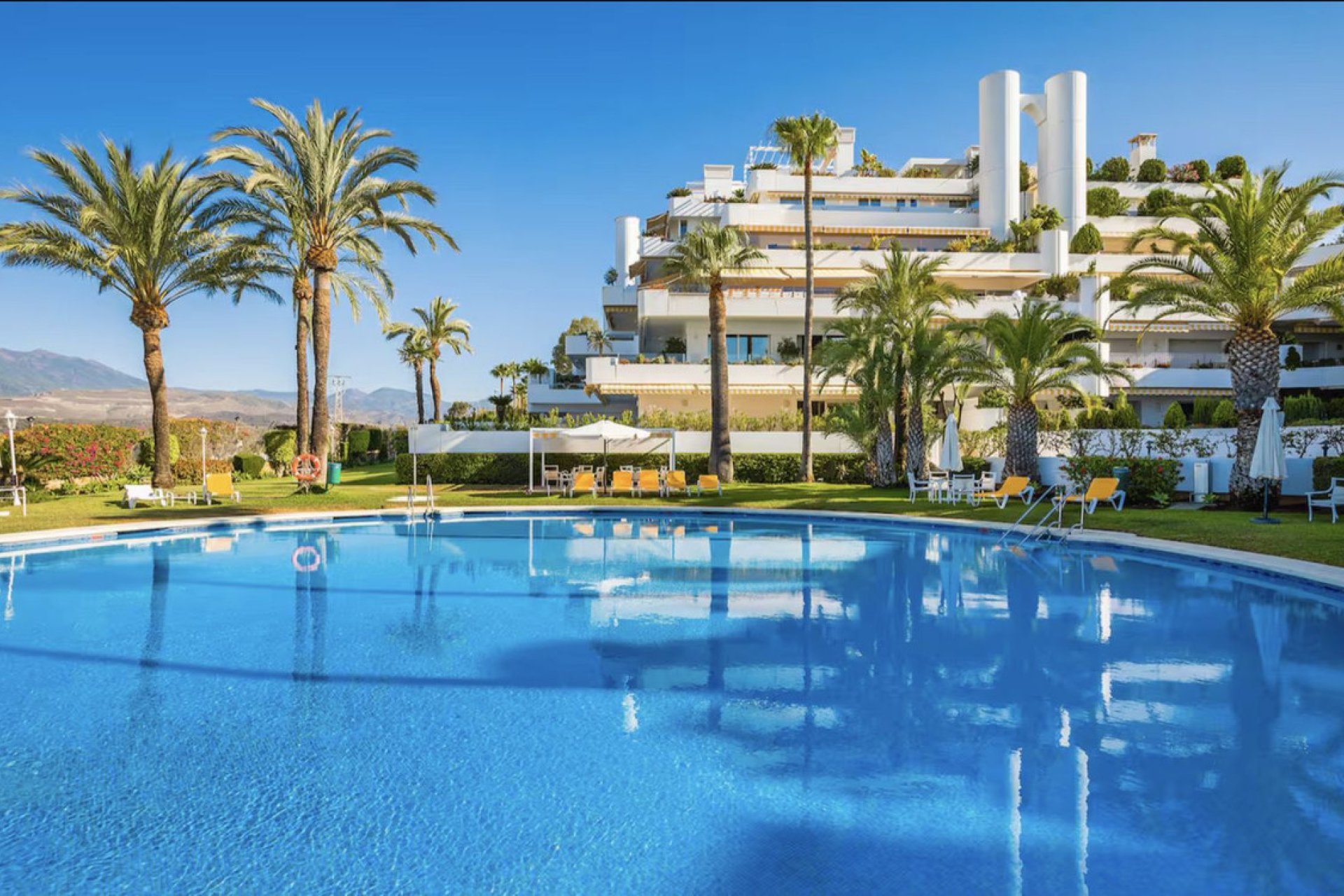 Resale - Apartment - Middle Floor Apartment - Marbella - The Golden Mile