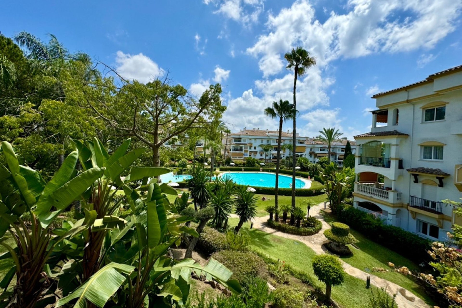 Resale - Apartment - Middle Floor Apartment - Marbella - The Golden Mile