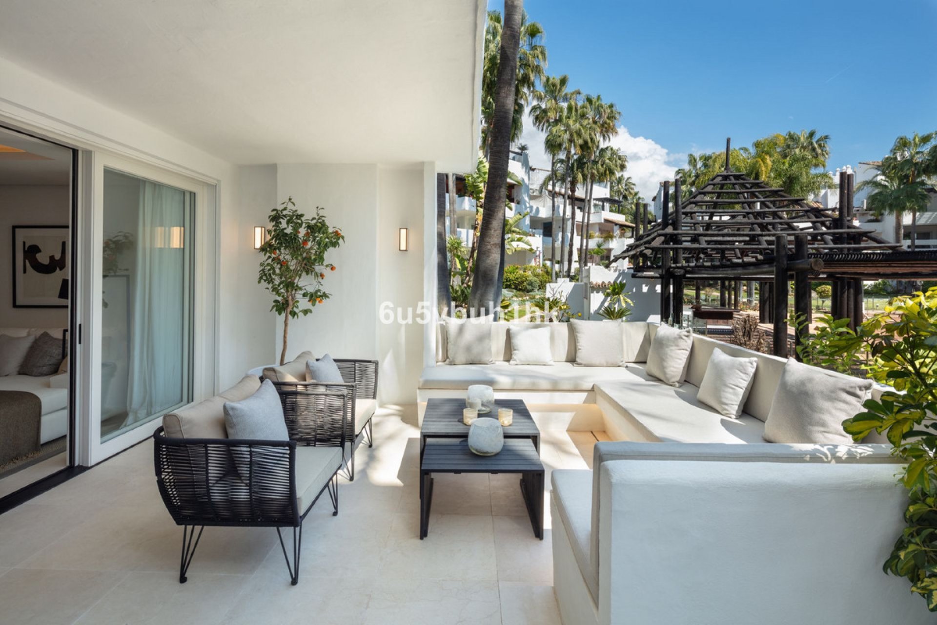 Resale - Apartment - Middle Floor Apartment - Marbella