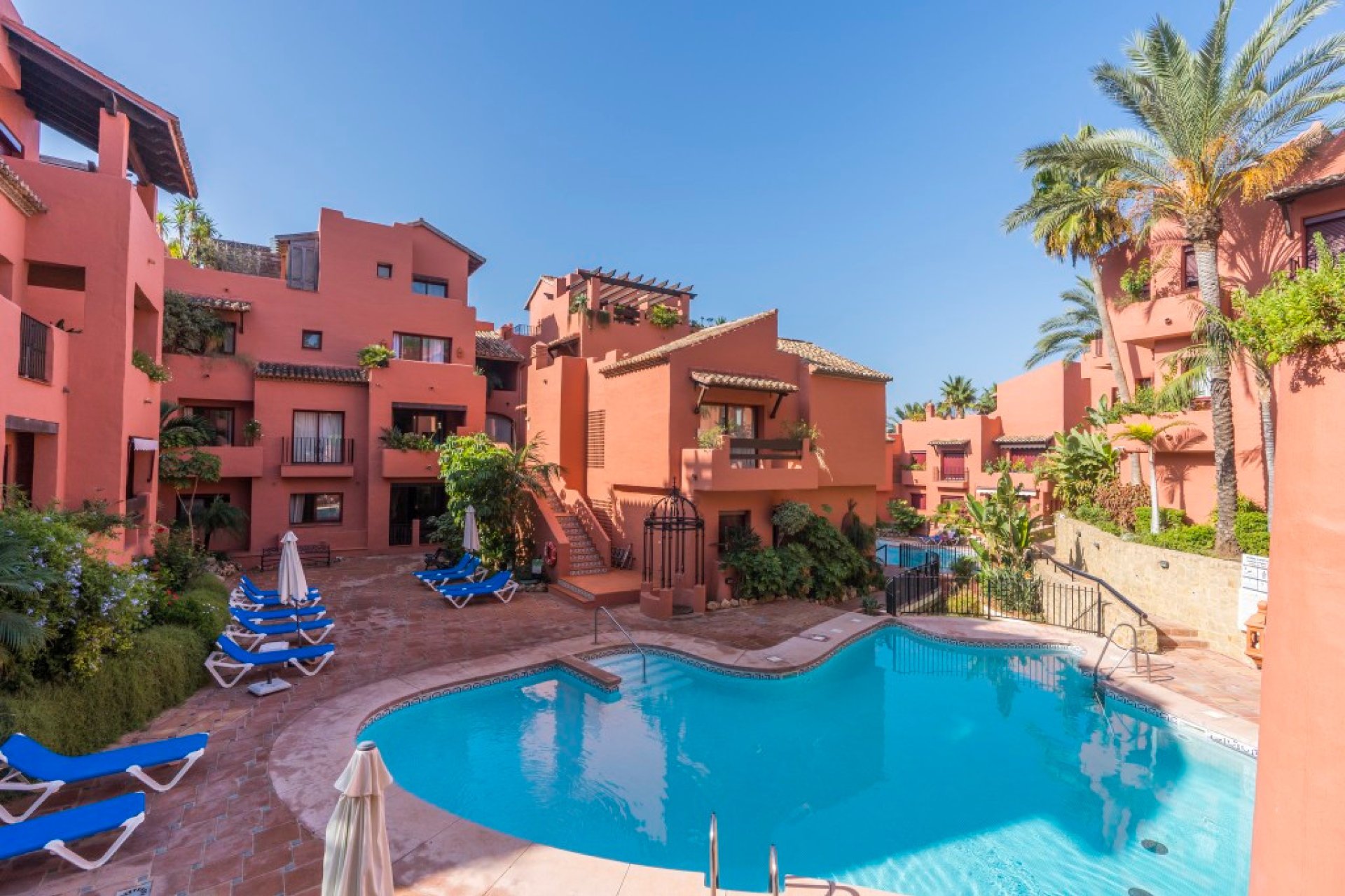 Resale - Apartment - Middle Floor Apartment - Marbella