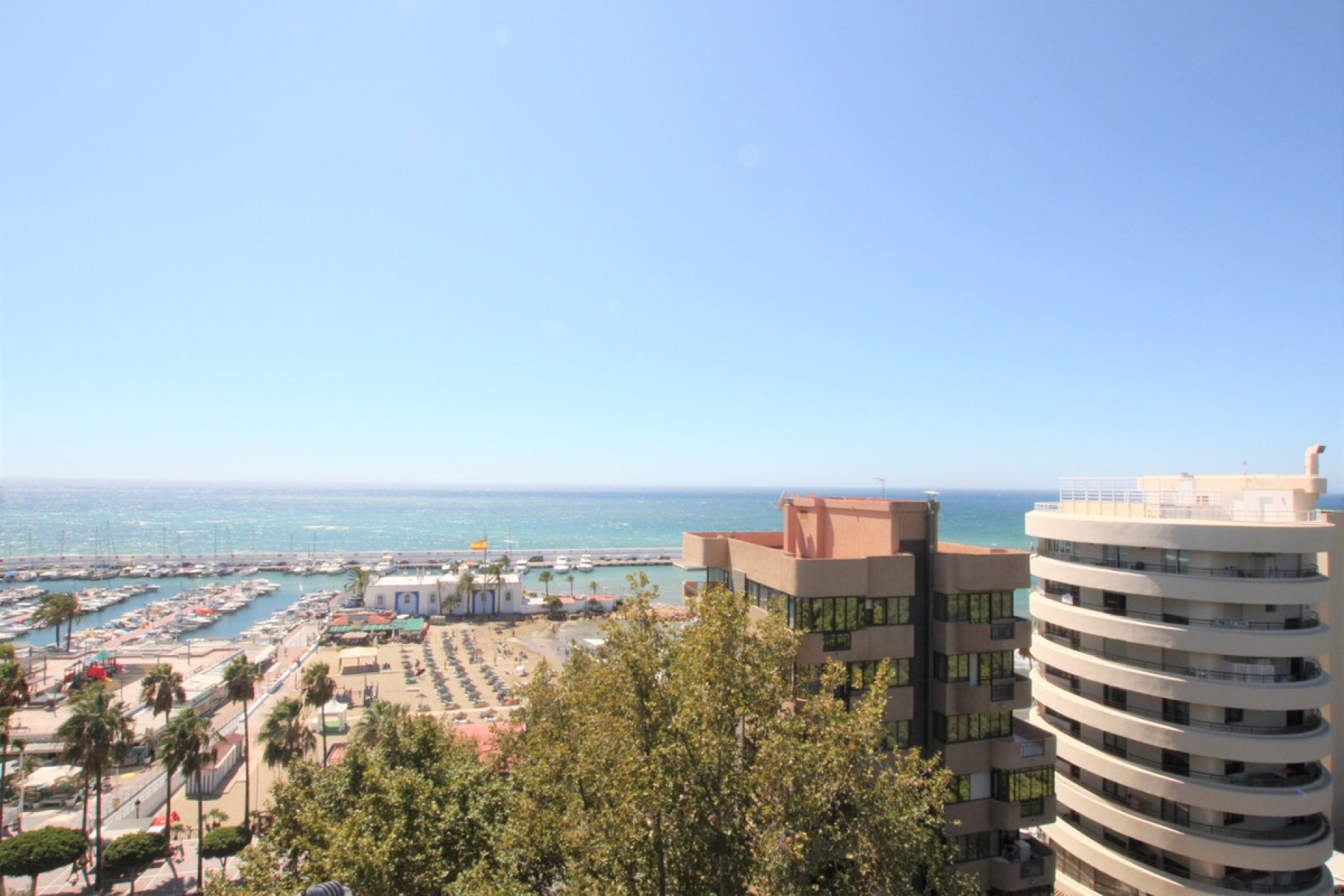 Resale - Apartment - Middle Floor Apartment - Marbella