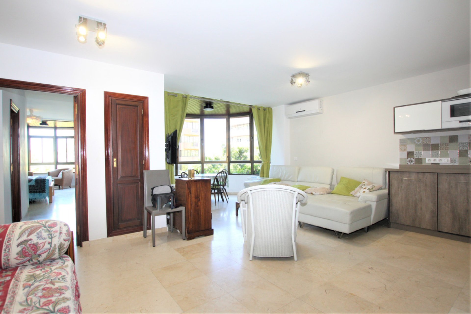 Resale - Apartment - Middle Floor Apartment - Marbella