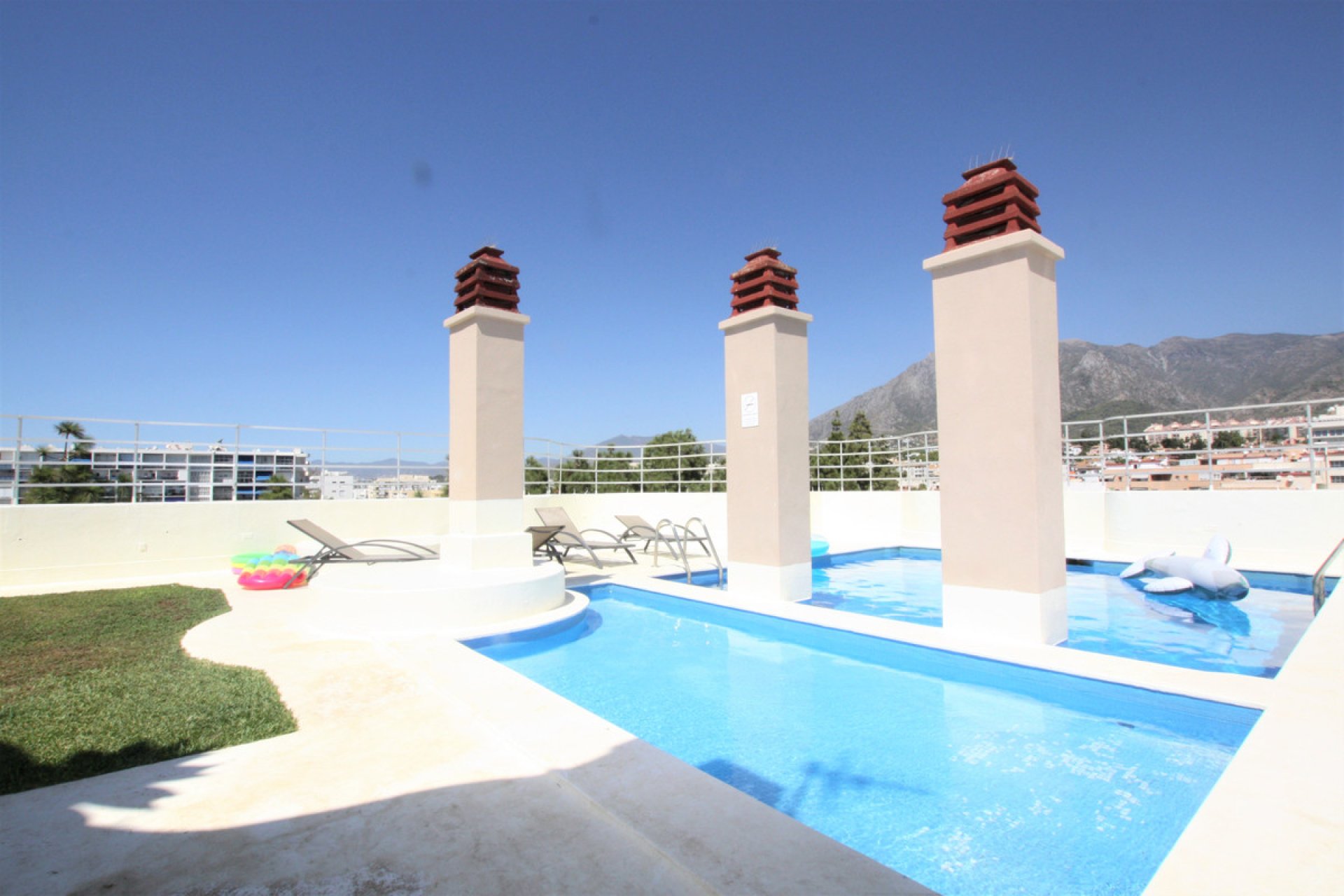 Resale - Apartment - Middle Floor Apartment - Marbella