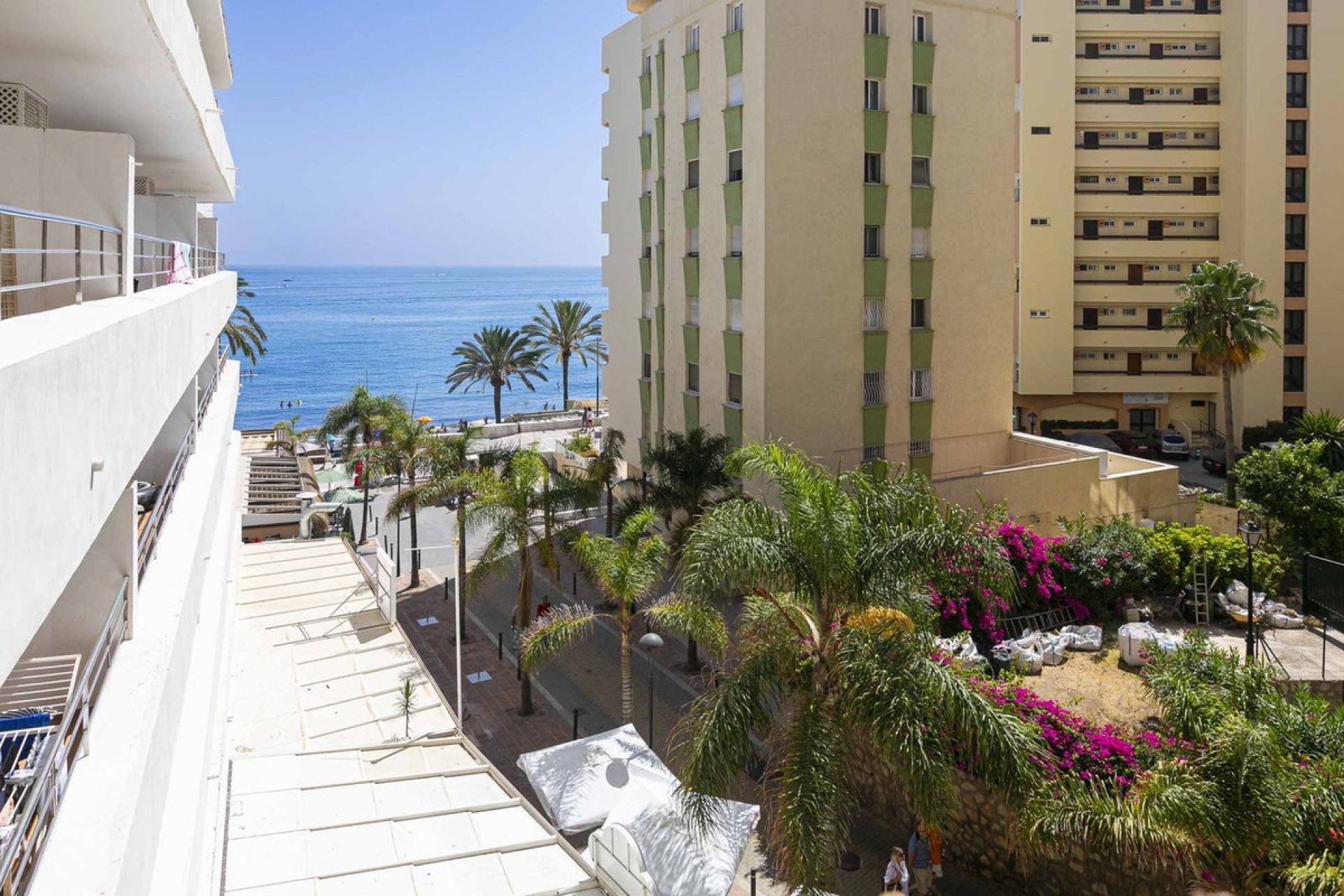 Resale - Apartment - Middle Floor Apartment - Marbella