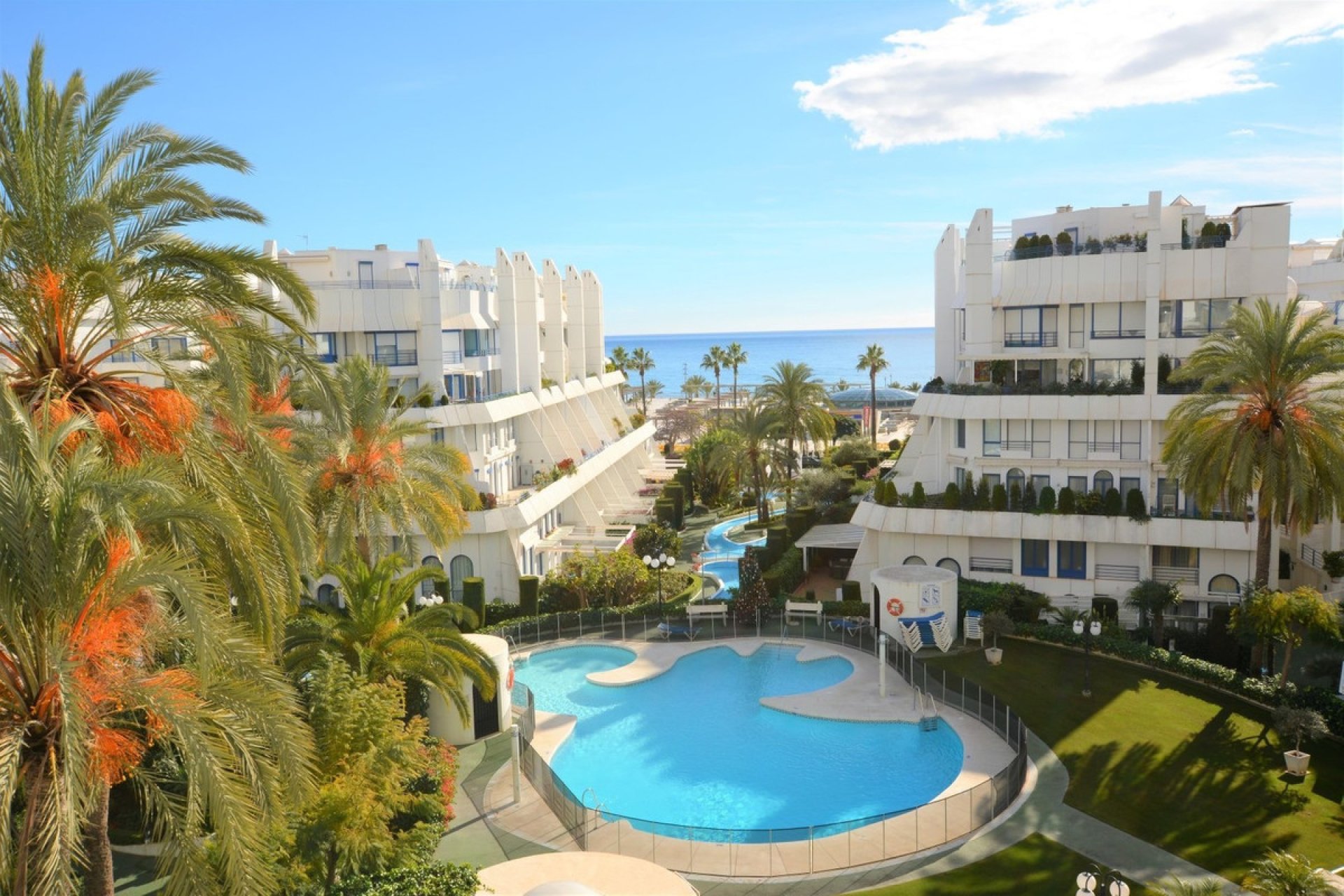 Resale - Apartment - Middle Floor Apartment - Marbella