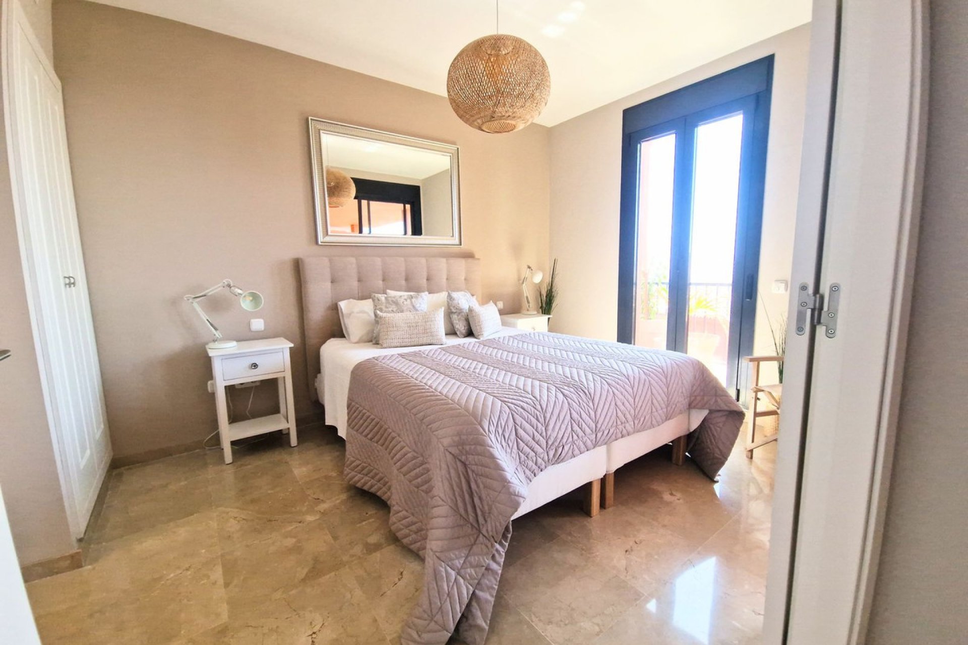 Resale - Apartment - Middle Floor Apartment - Mijas - Calahonda