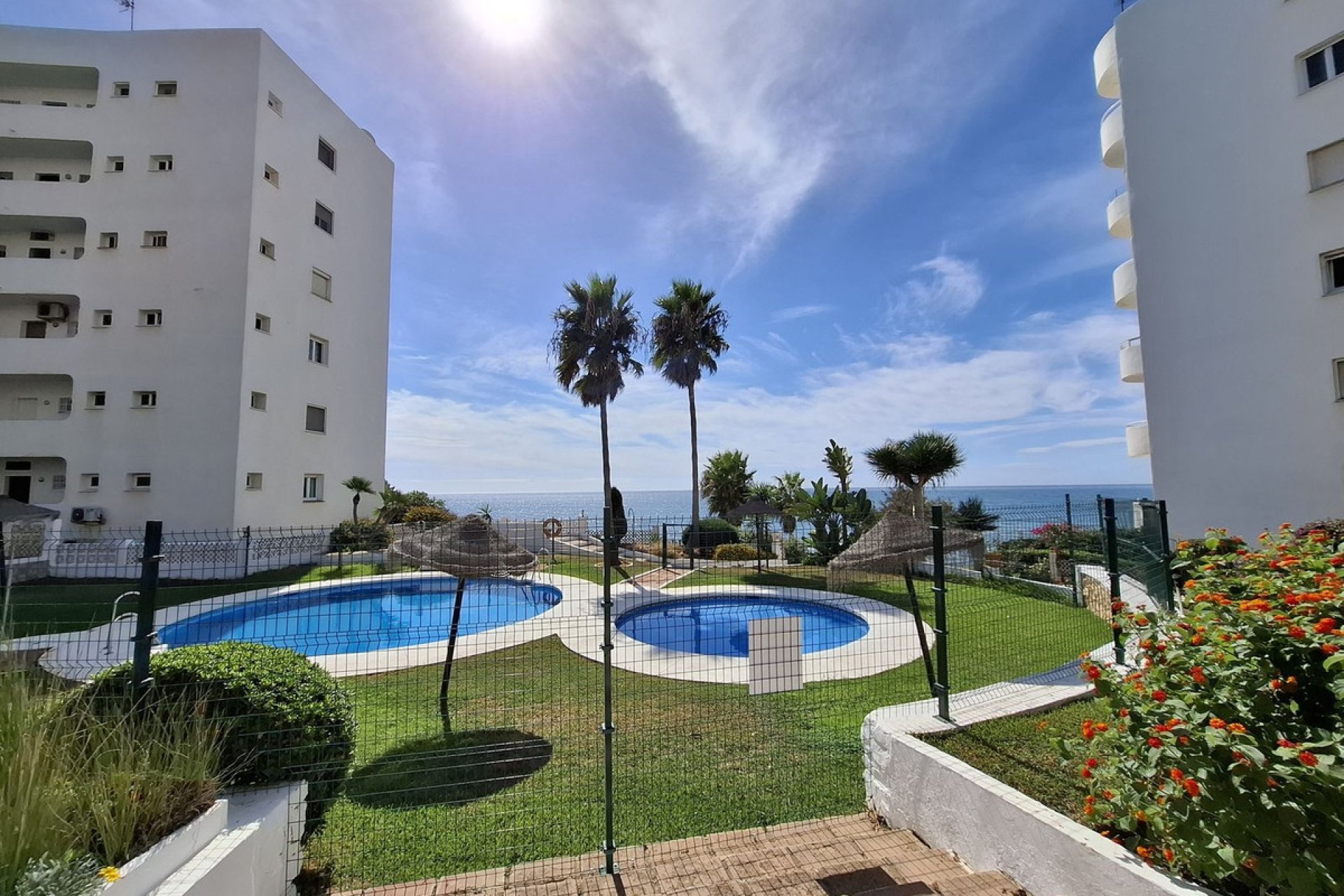 Resale - Apartment - Middle Floor Apartment - Mijas - Calahonda