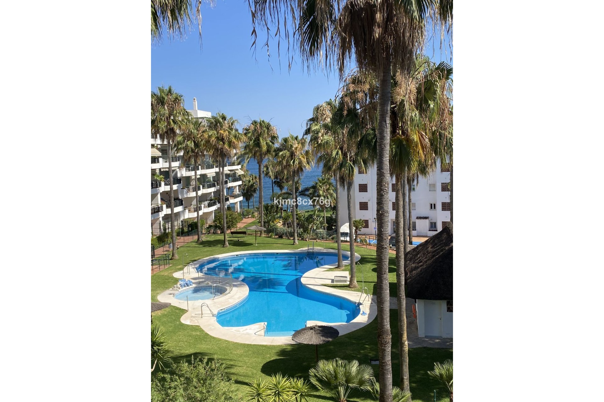 Resale - Apartment - Middle Floor Apartment - Mijas - Calahonda