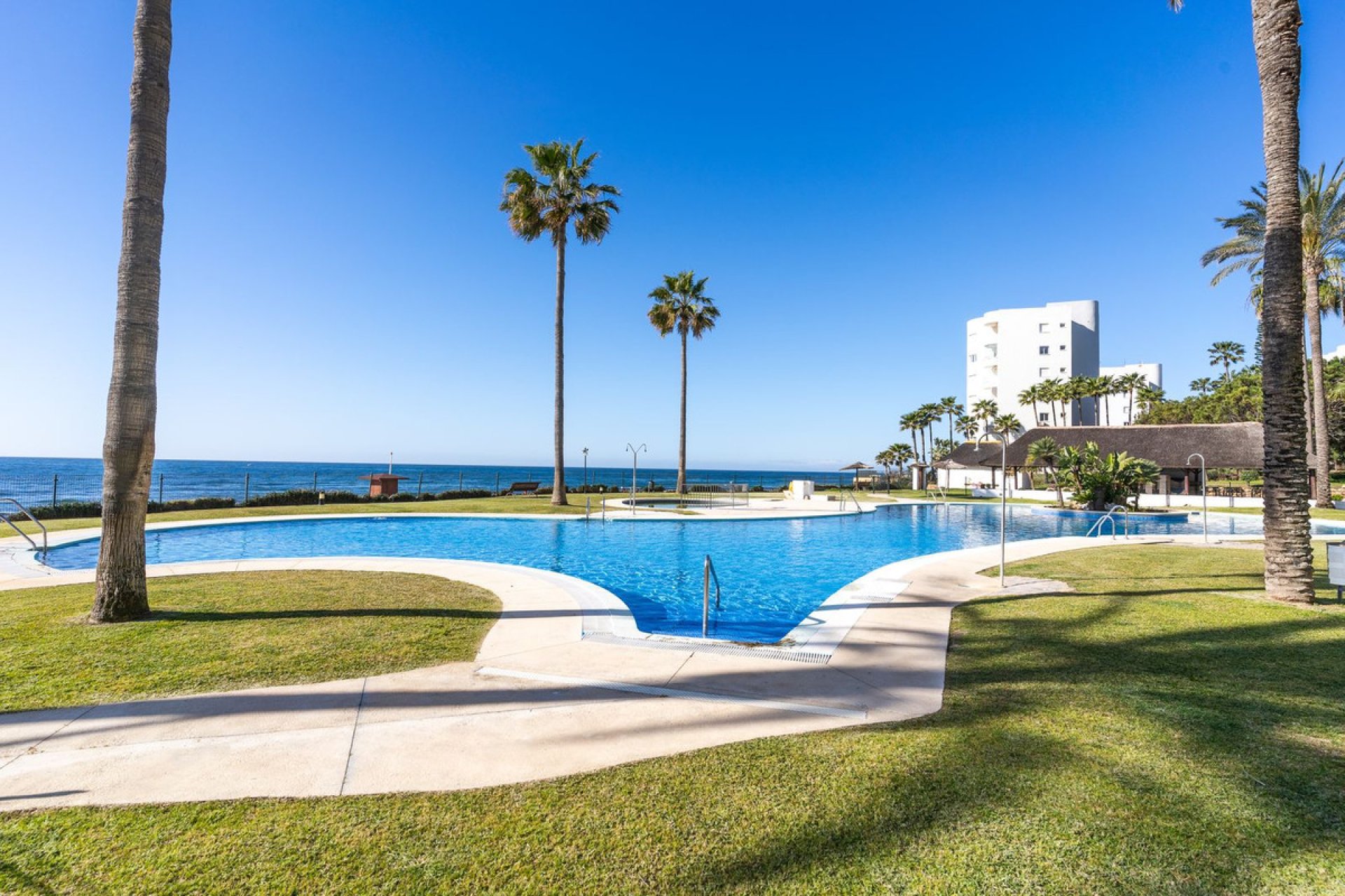 Resale - Apartment - Middle Floor Apartment - Mijas - Calahonda