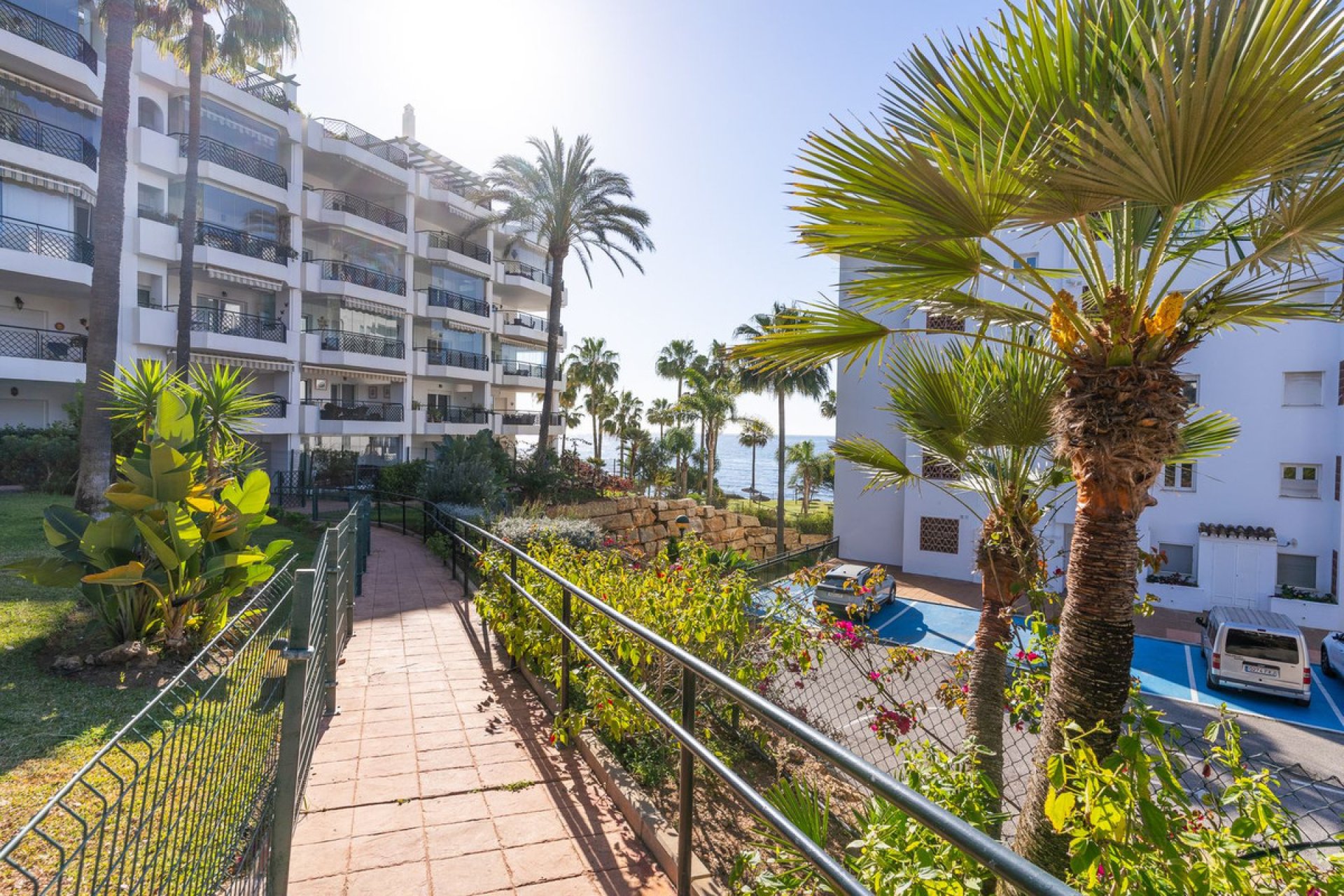 Resale - Apartment - Middle Floor Apartment - Mijas - Calahonda