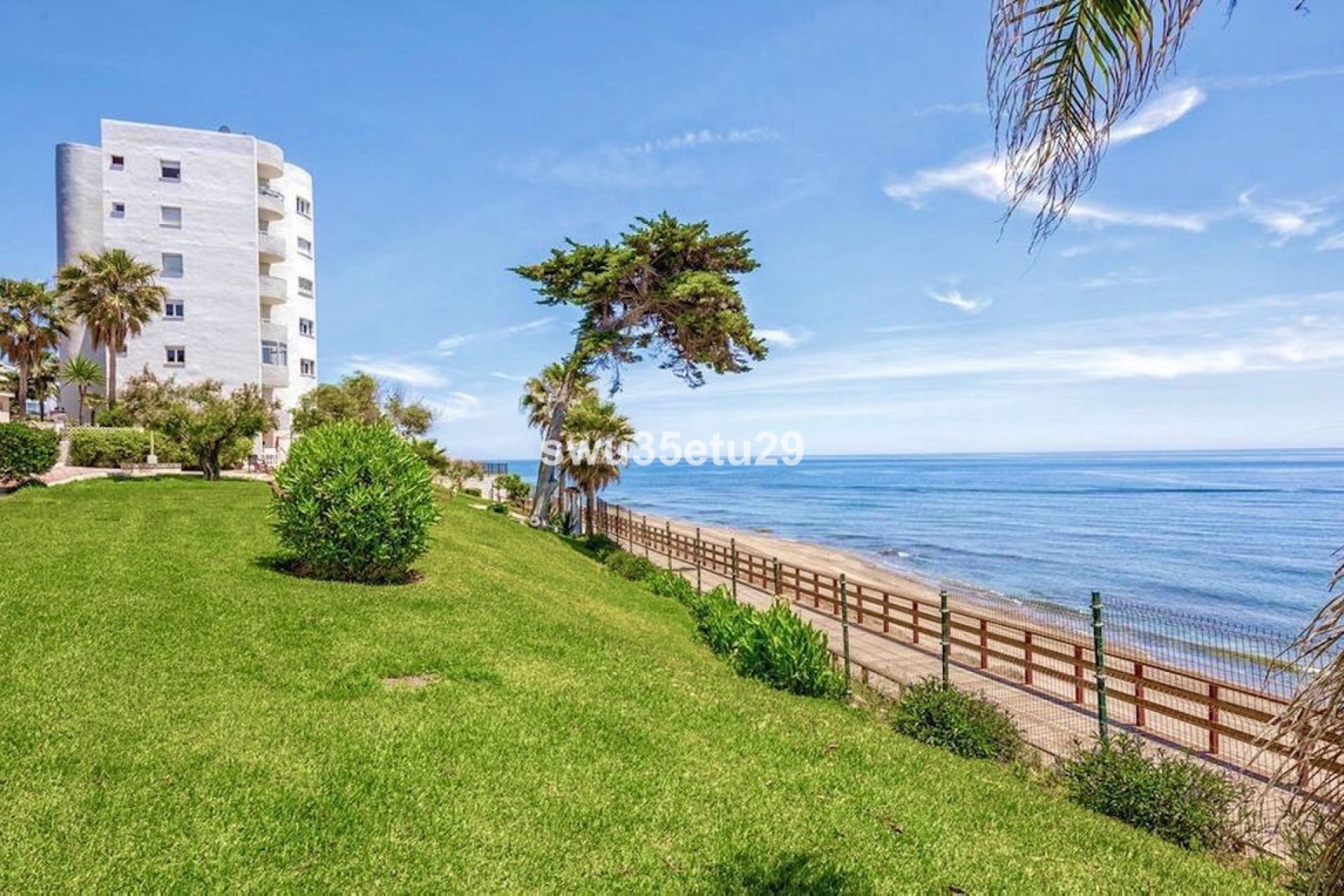 Resale - Apartment - Middle Floor Apartment - Mijas - Calahonda