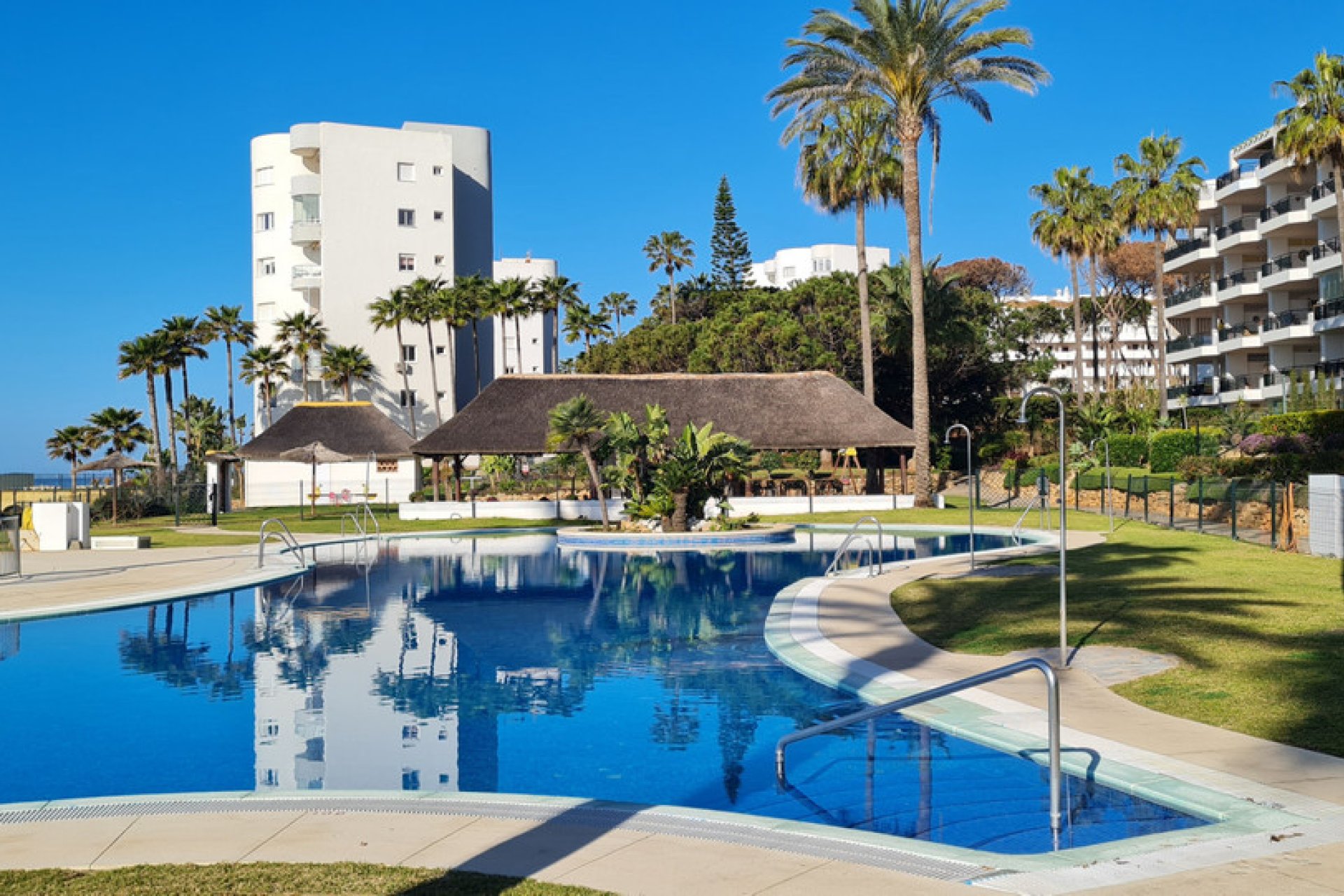 Resale - Apartment - Middle Floor Apartment - Mijas - Calahonda