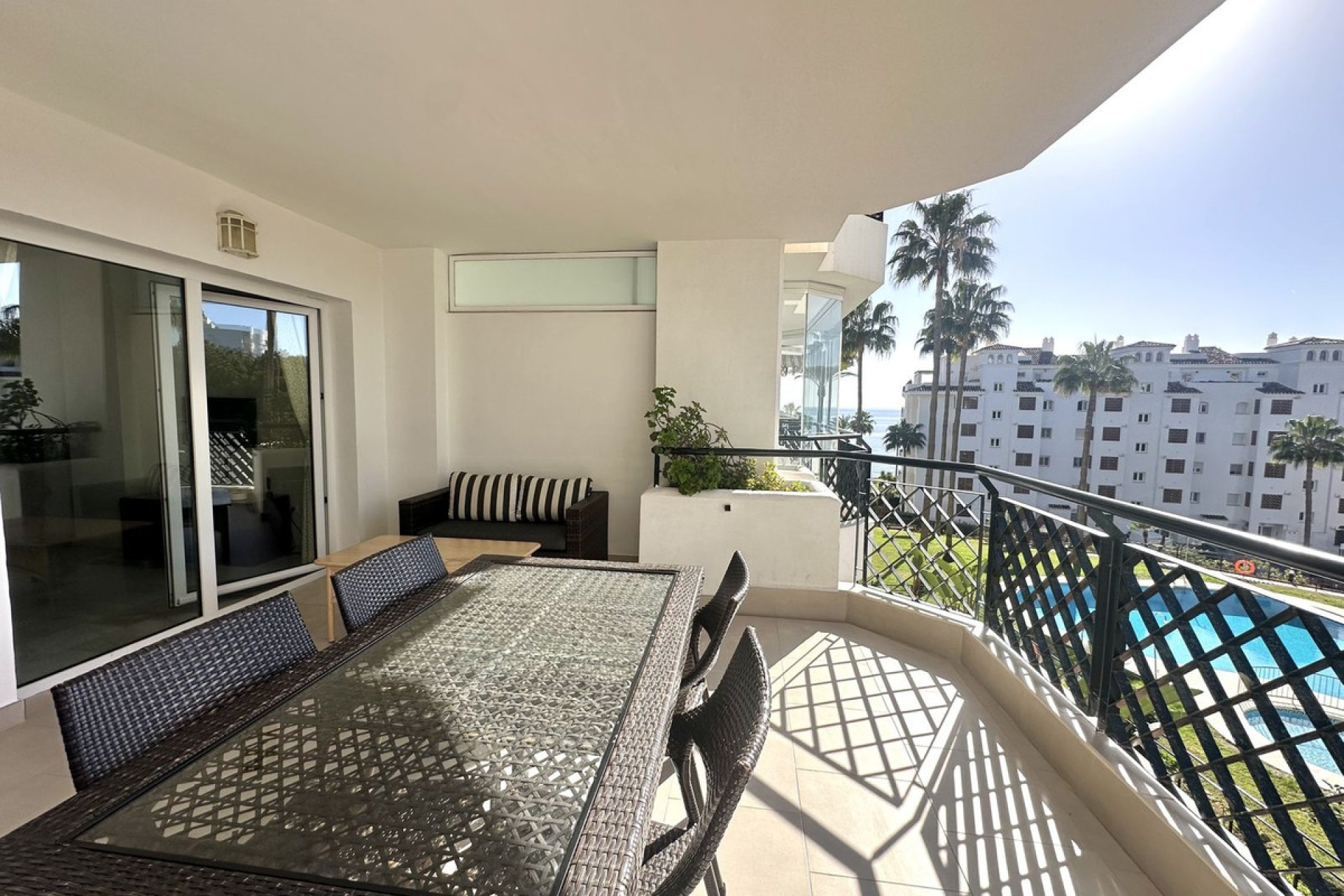 Resale - Apartment - Middle Floor Apartment - Mijas - Calahonda