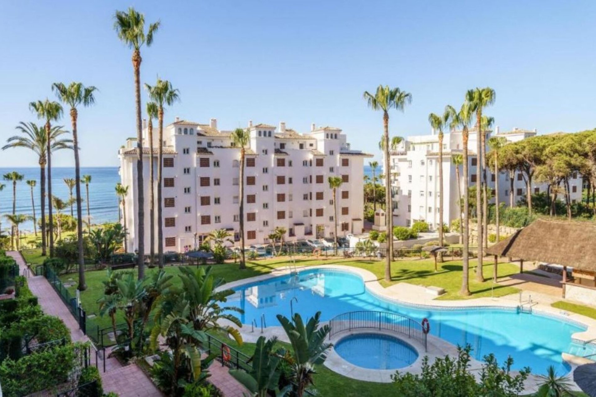 Resale - Apartment - Middle Floor Apartment - Mijas - Calahonda