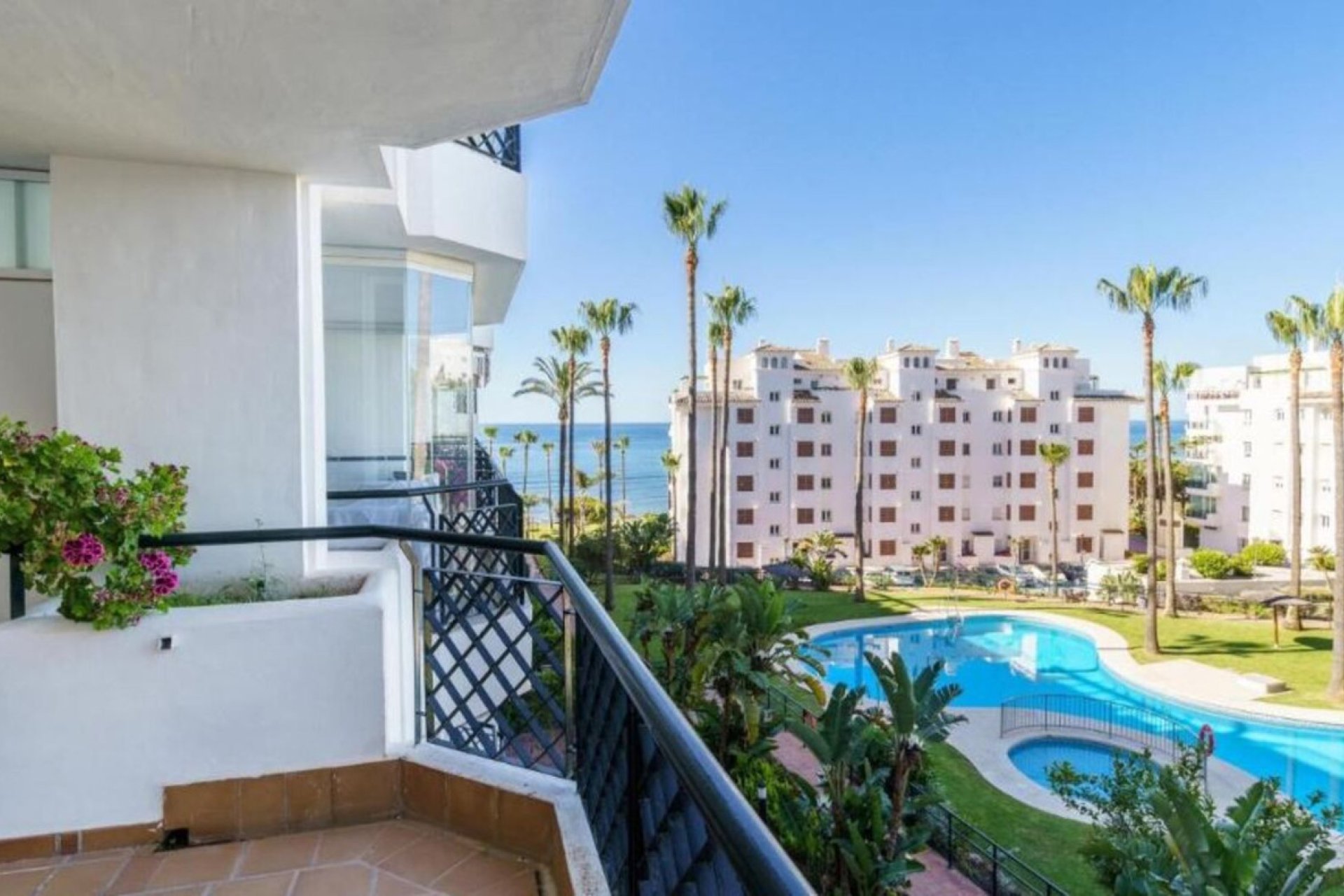 Resale - Apartment - Middle Floor Apartment - Mijas - Calahonda