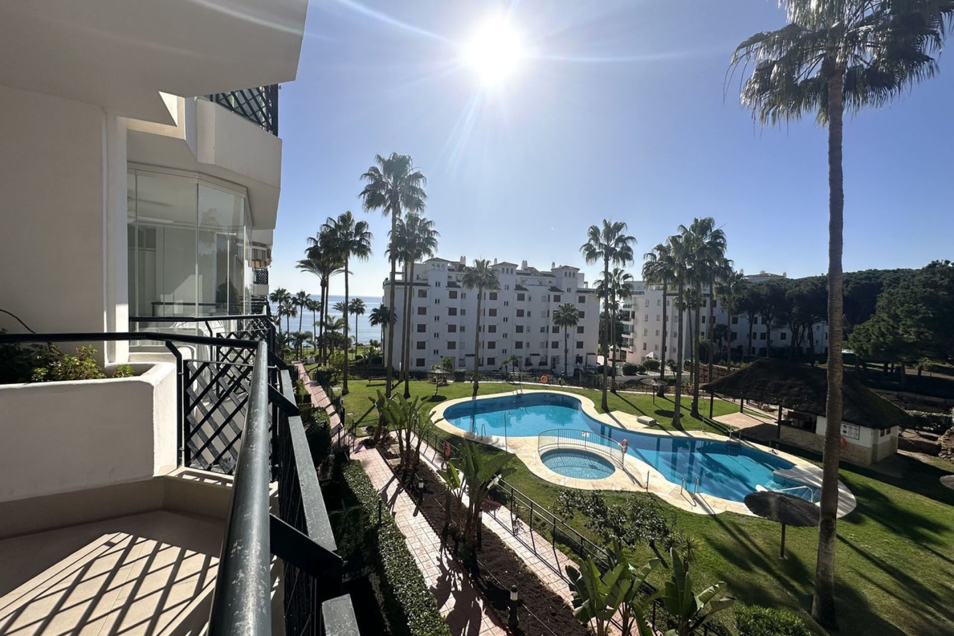 Resale - Apartment - Middle Floor Apartment - Mijas - Calahonda