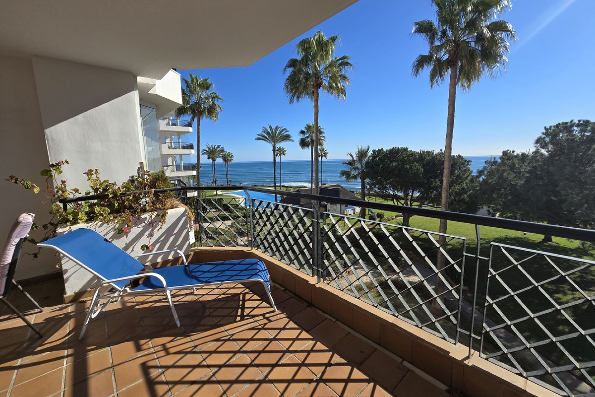 Resale - Apartment - Middle Floor Apartment - Mijas - Calahonda