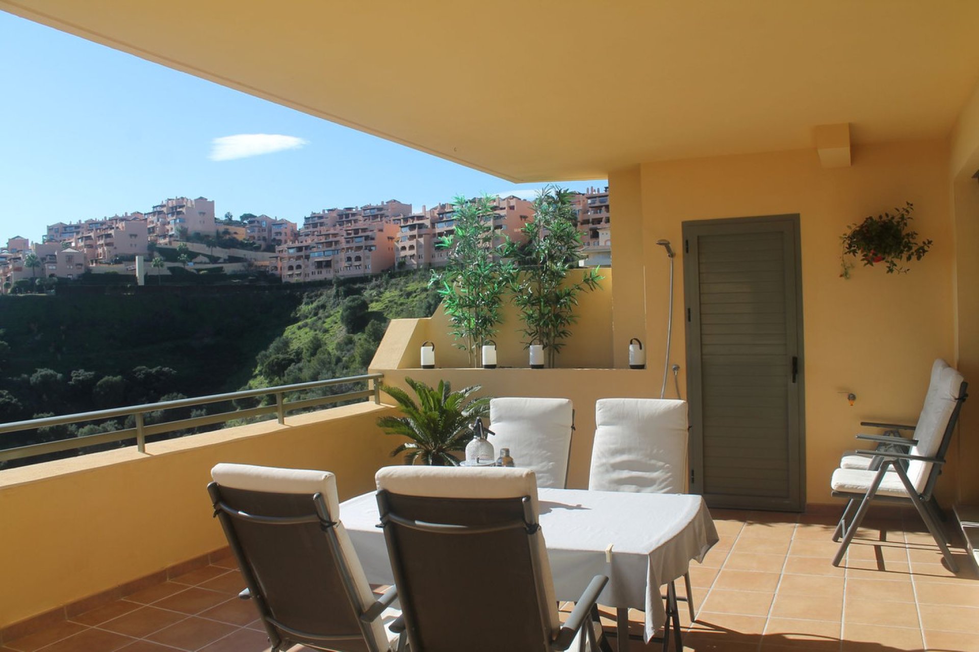 Resale - Apartment - Middle Floor Apartment - Mijas - Calahonda